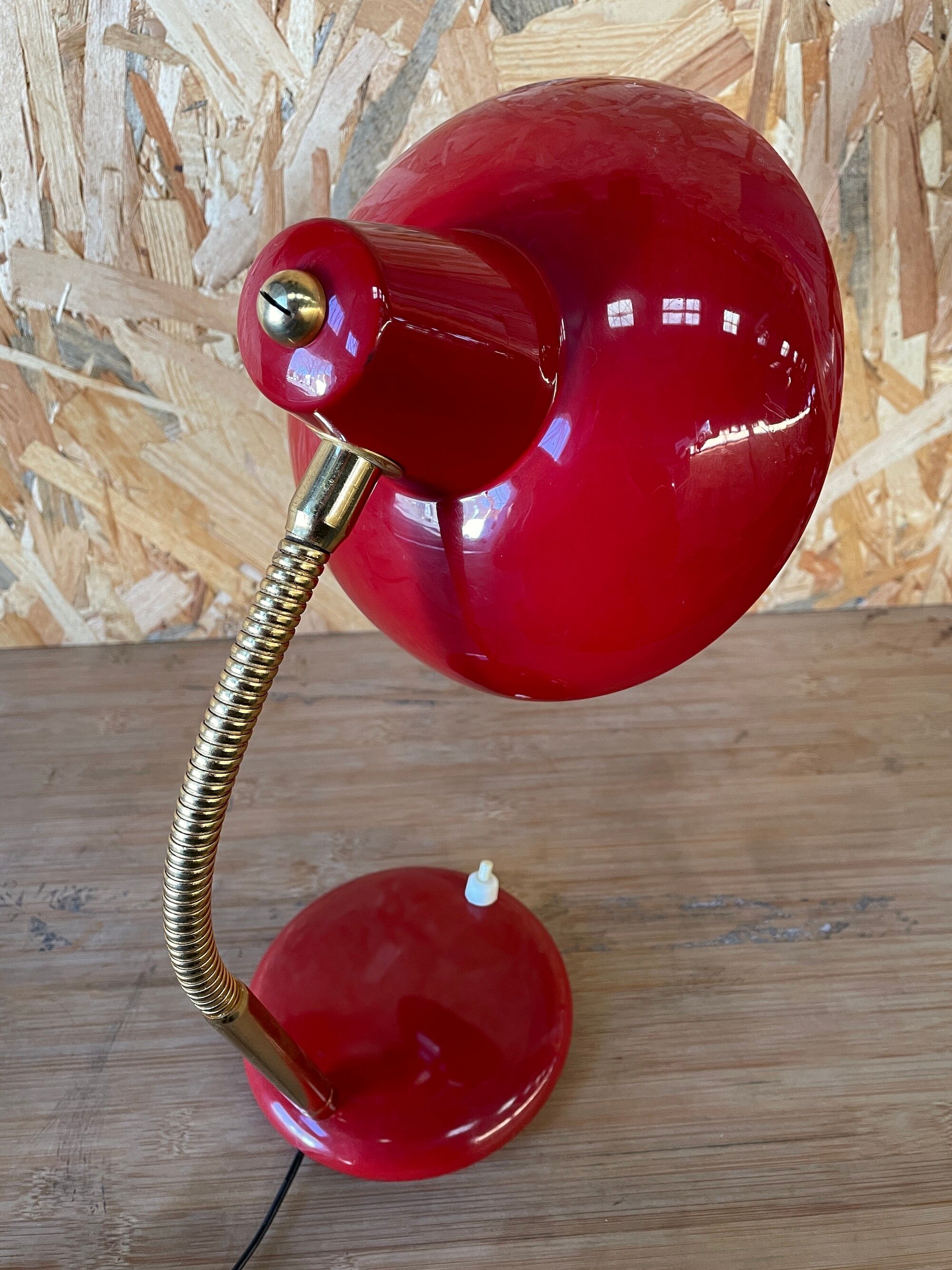 Vintage burgundy red table lamp - 1950s