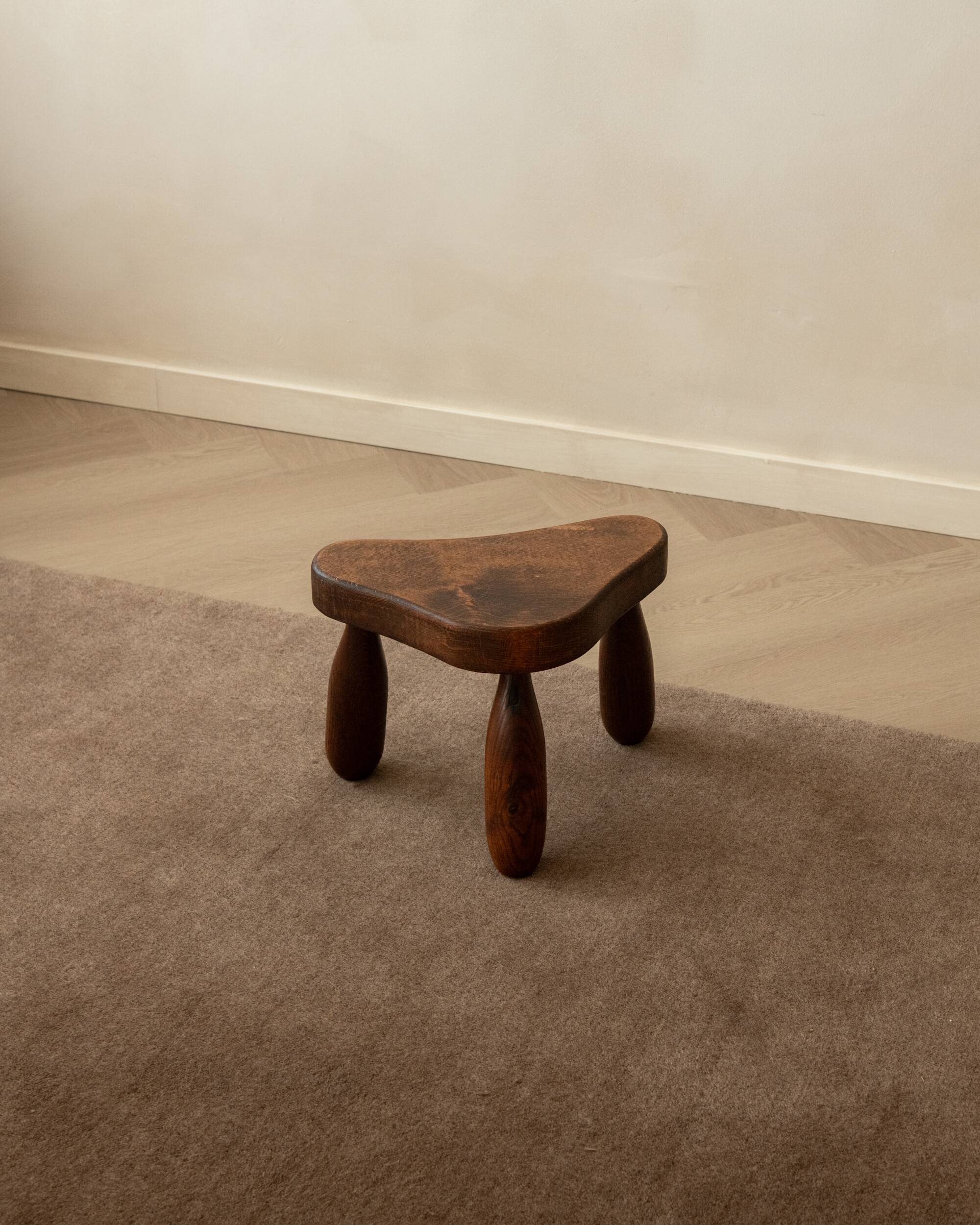 French Brutalist Wooden Tripod Stool in Solid Oak, 1950s