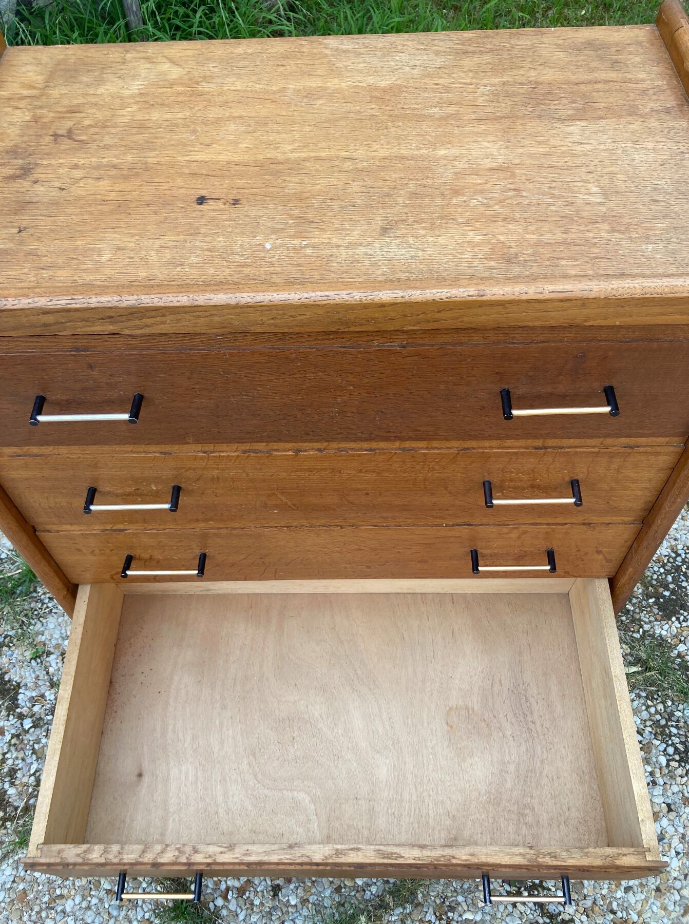 Vintage dresser compass feet