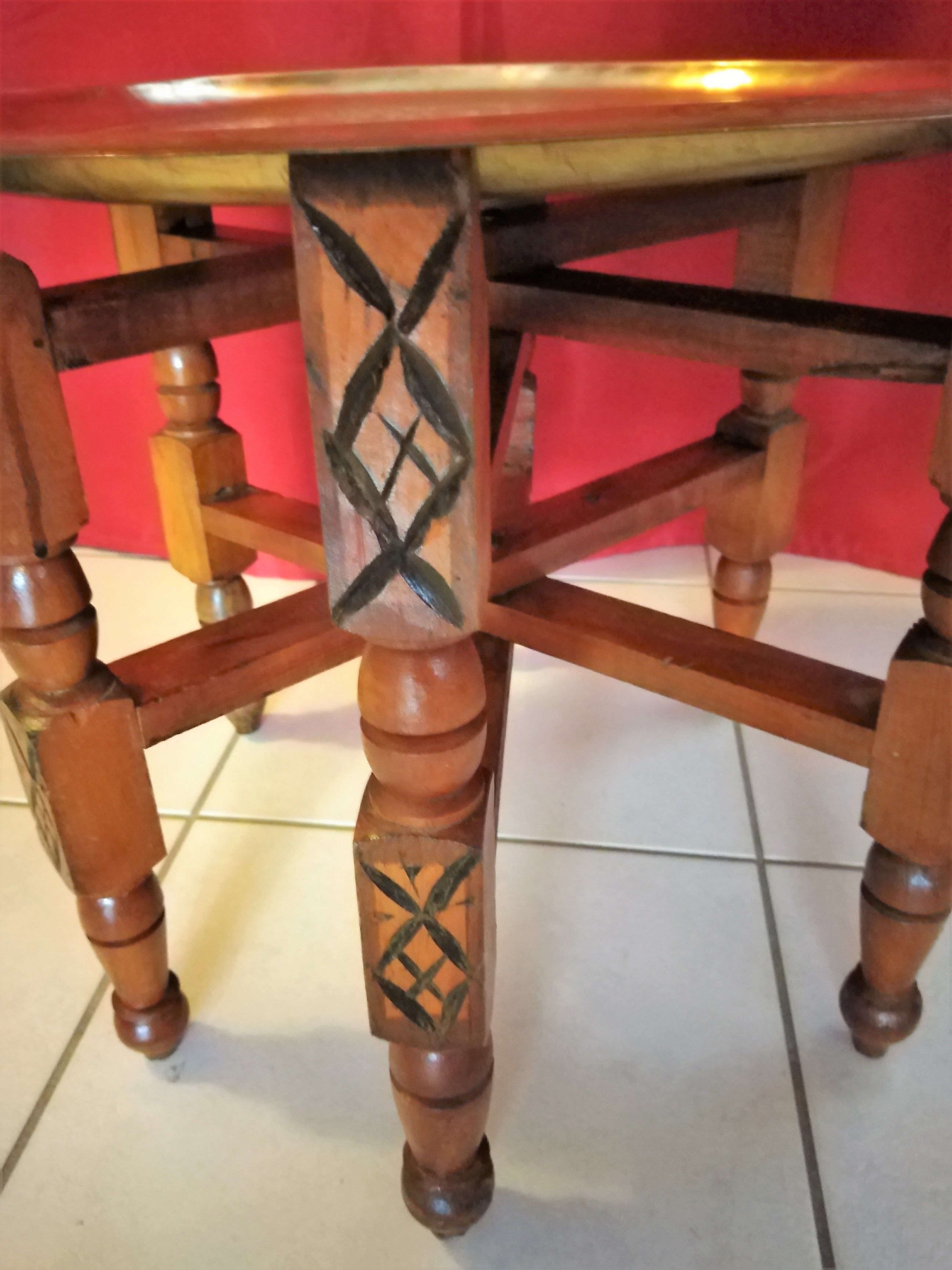 Table basse à thé du Maghreb plateau laiton