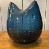 Vase en verre couleur bleue