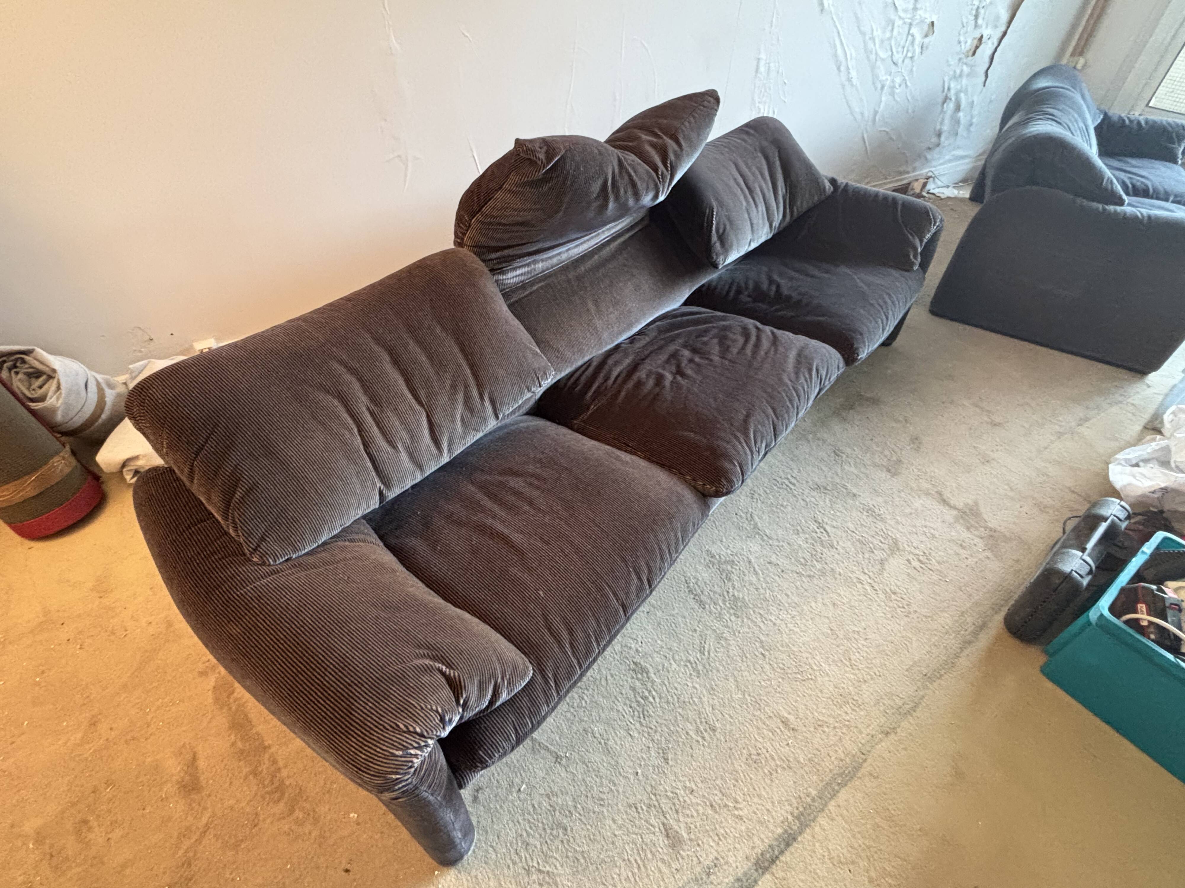 Maralunga Cassina 3-seater velvet sofa