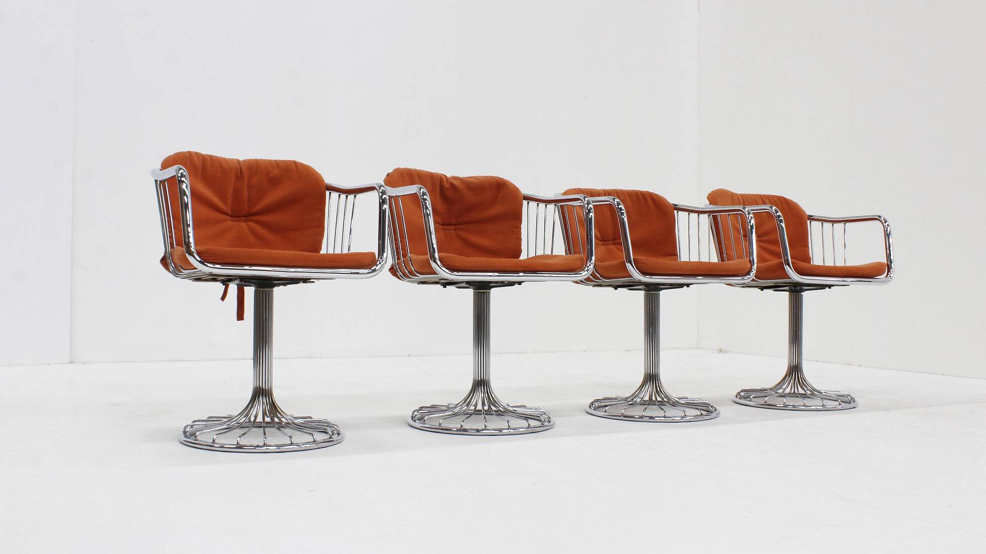 Set of 4 vintage chrome swivel dining room chairs 1970s