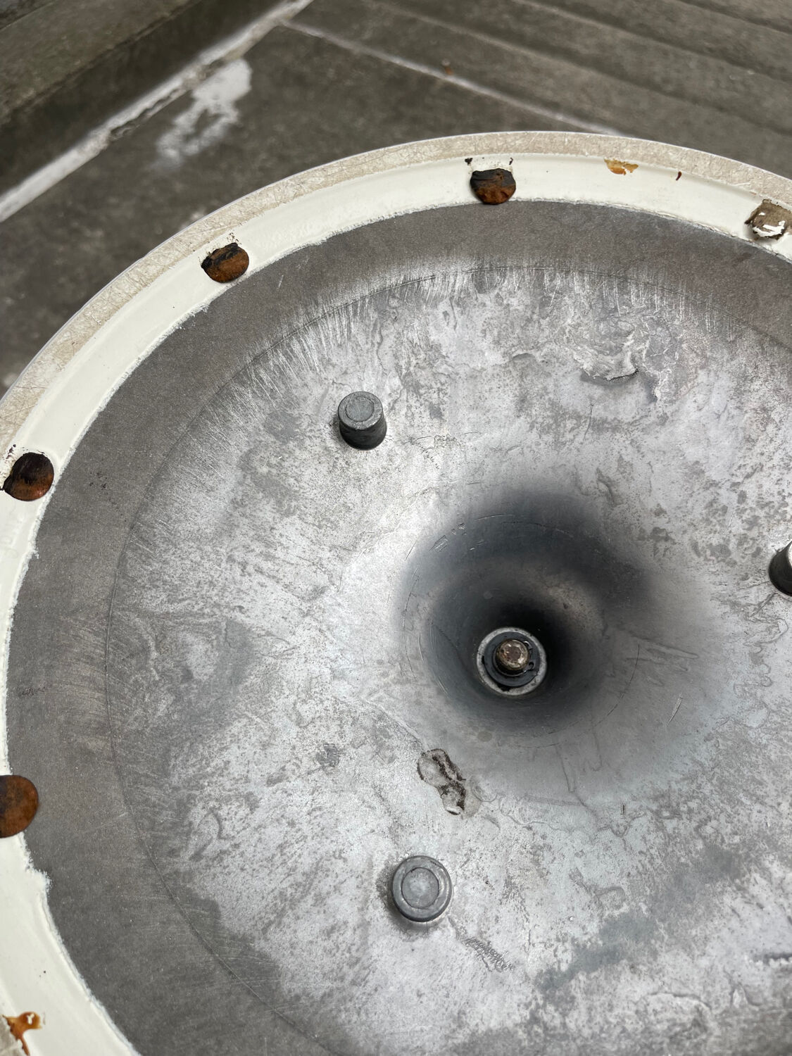 Pair of TULIP Eero Saarinen knoll international chairs