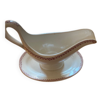 Gravy boat