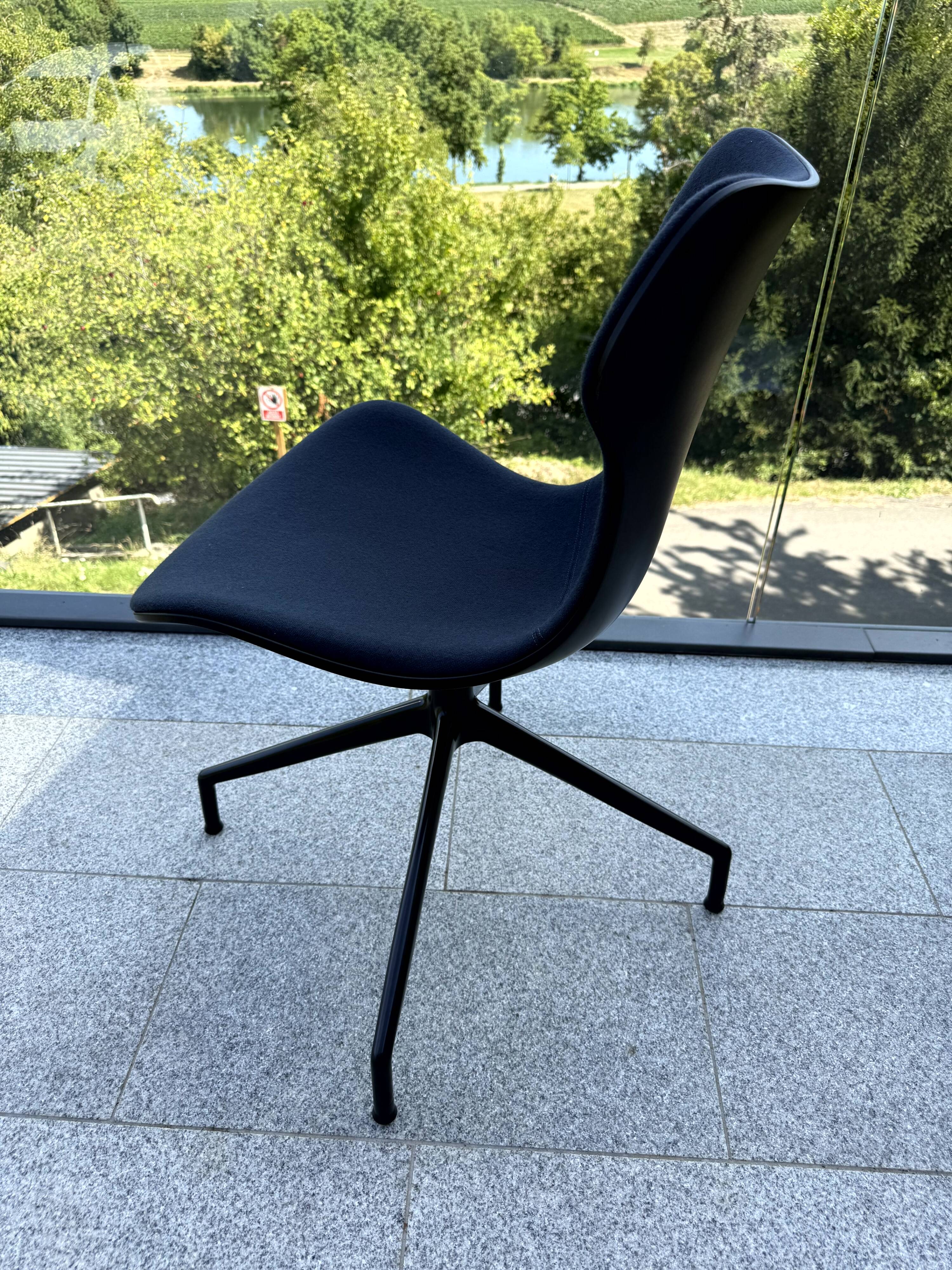 Papilio Shell designer chair – Naoto Fukasawa – B&B Italia