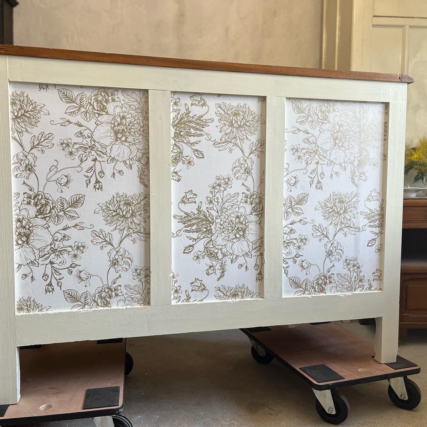 Louis XV style chest of drawers