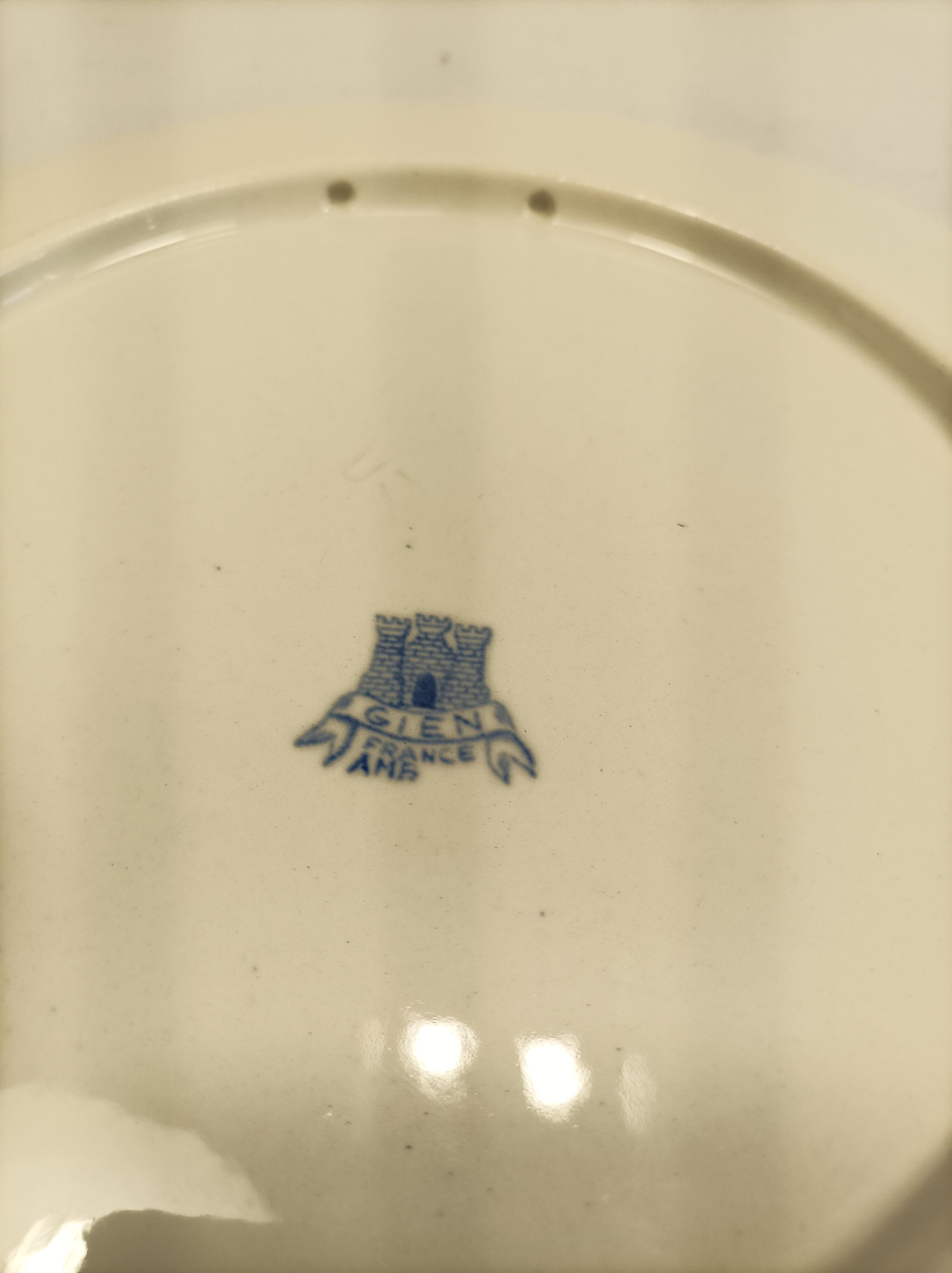 Gien pie dish model peony