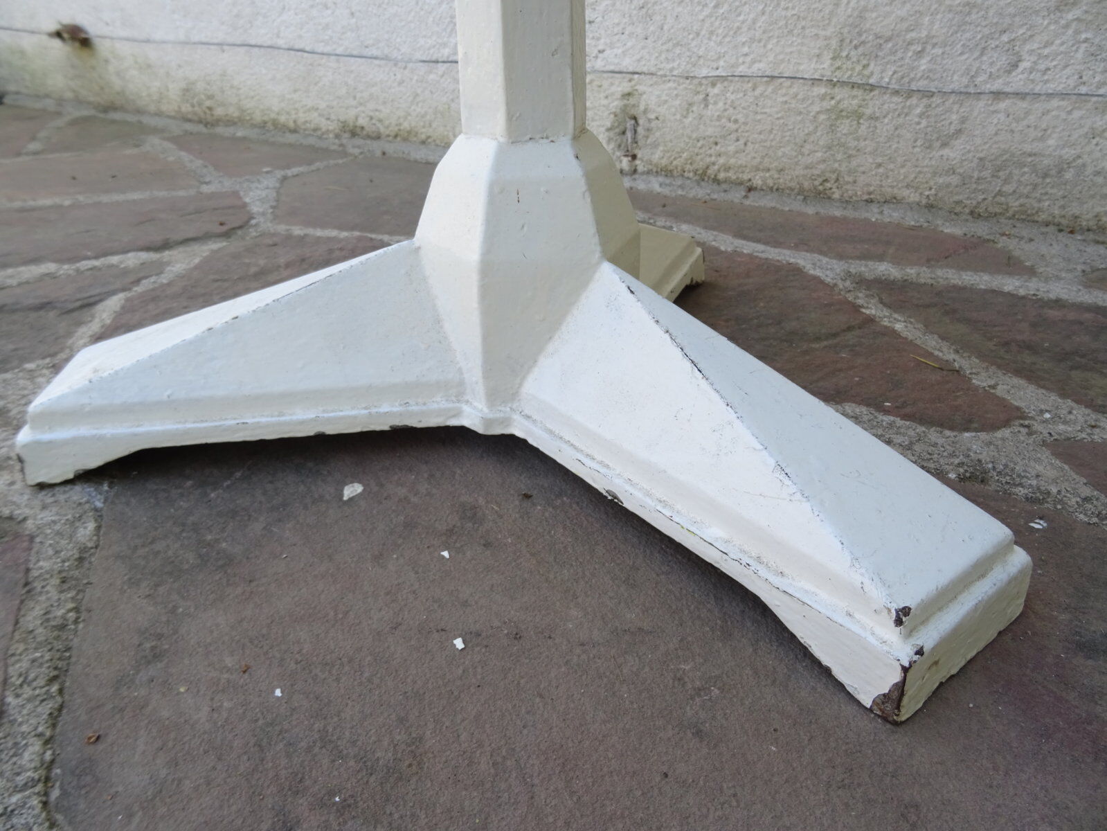 Fischel font foot bistro table