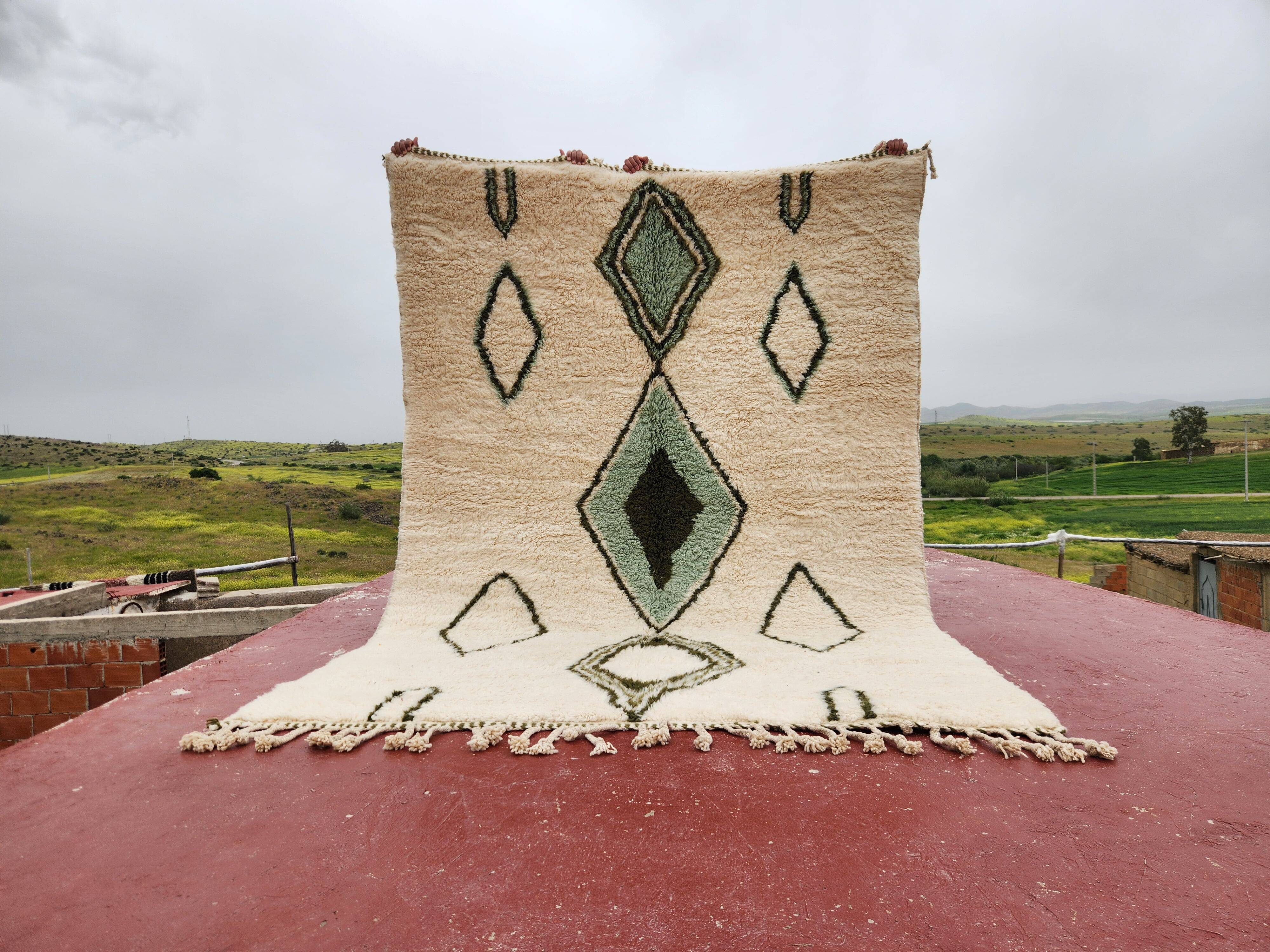 Authentic Beni Ouarain Rug 300x202 cm – Unbleached Wool