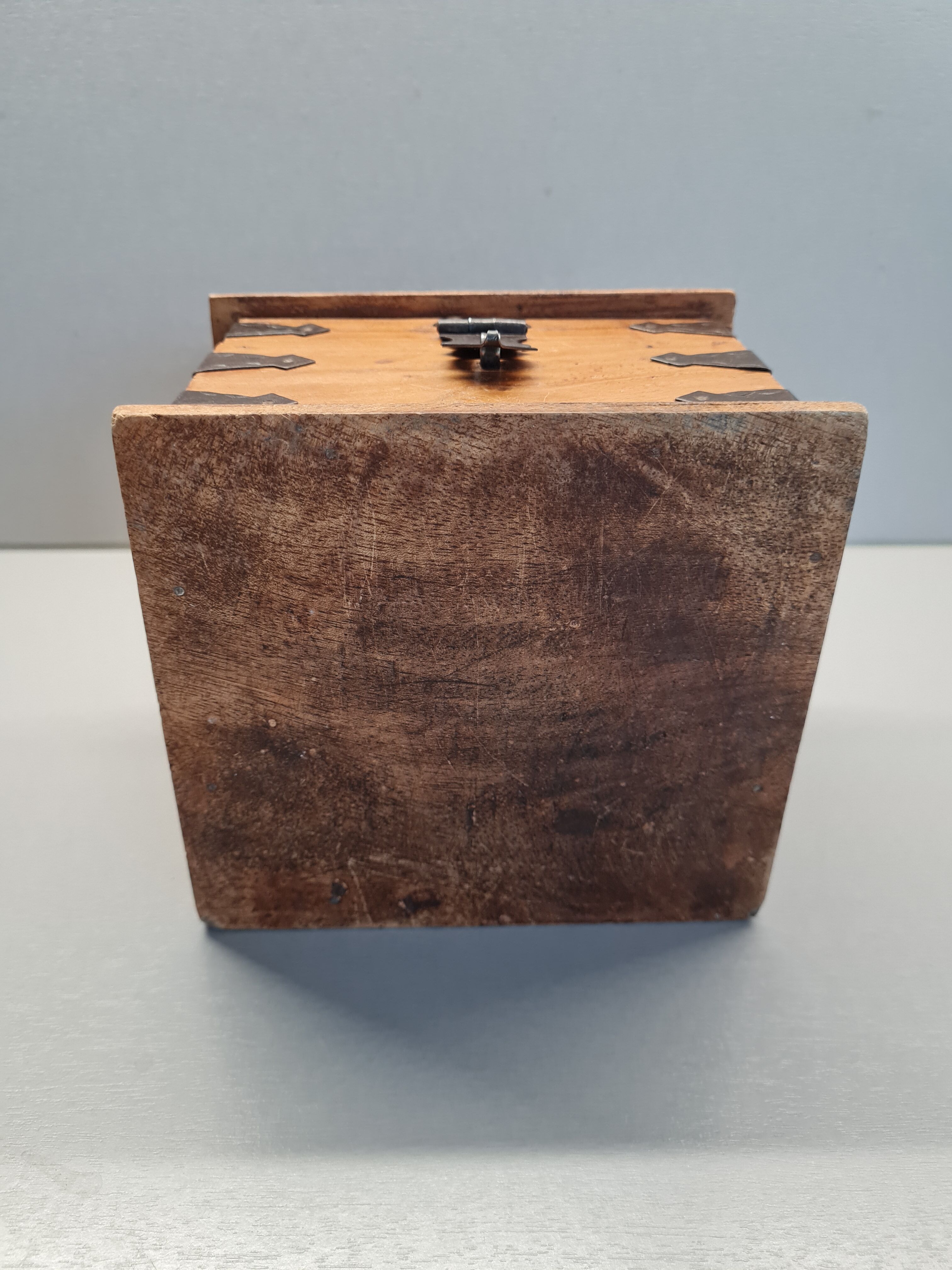 Boite à bijoux en bois