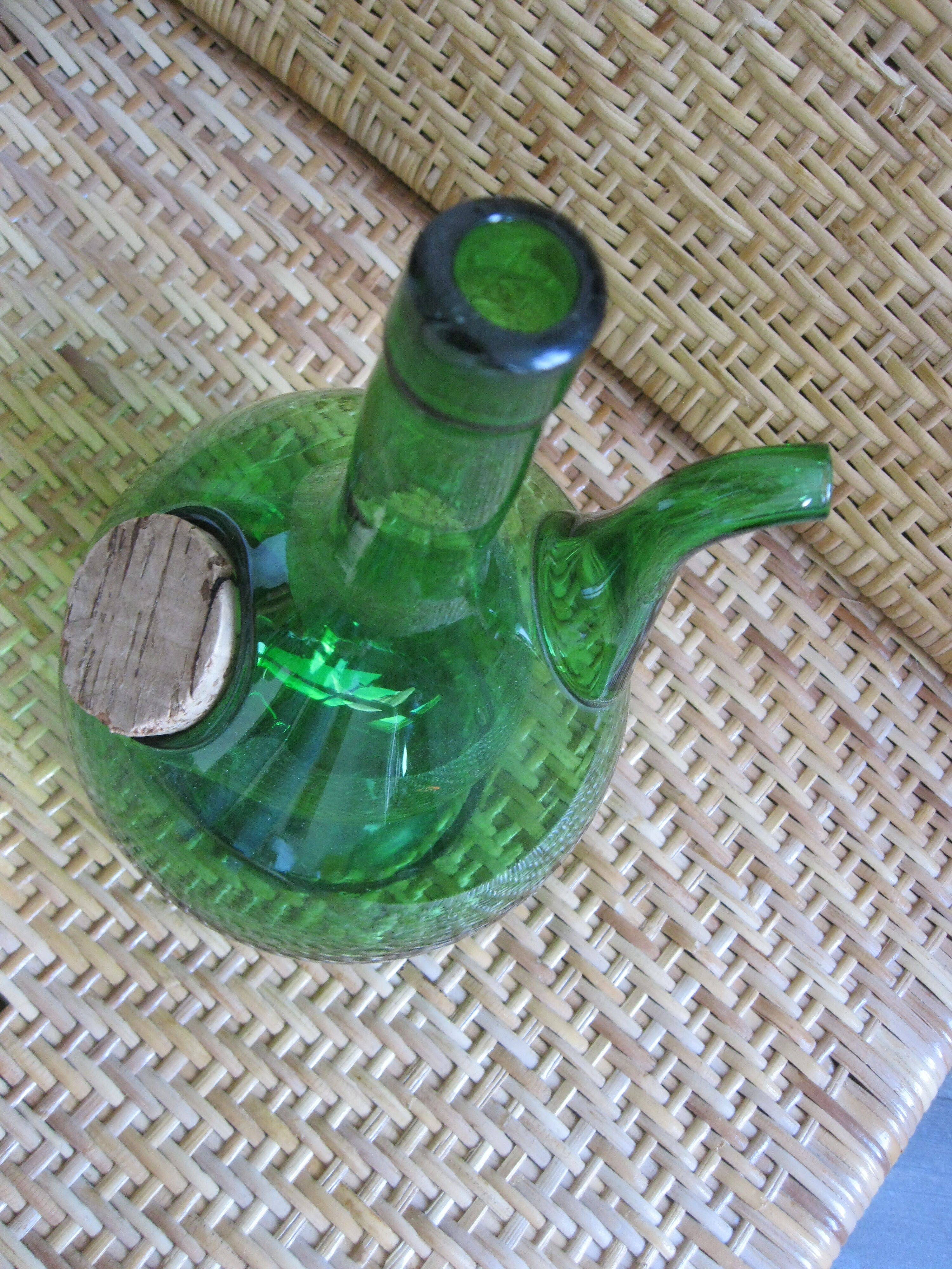 Blown glass carafe with spout