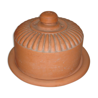 Terracotta butter for clod with salt crystals