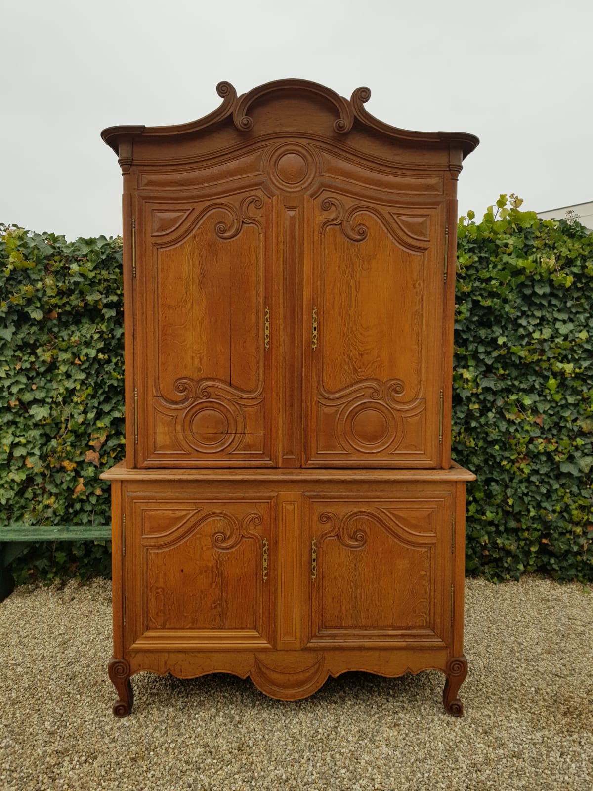 Buffet two bodies in solid oak cauchois