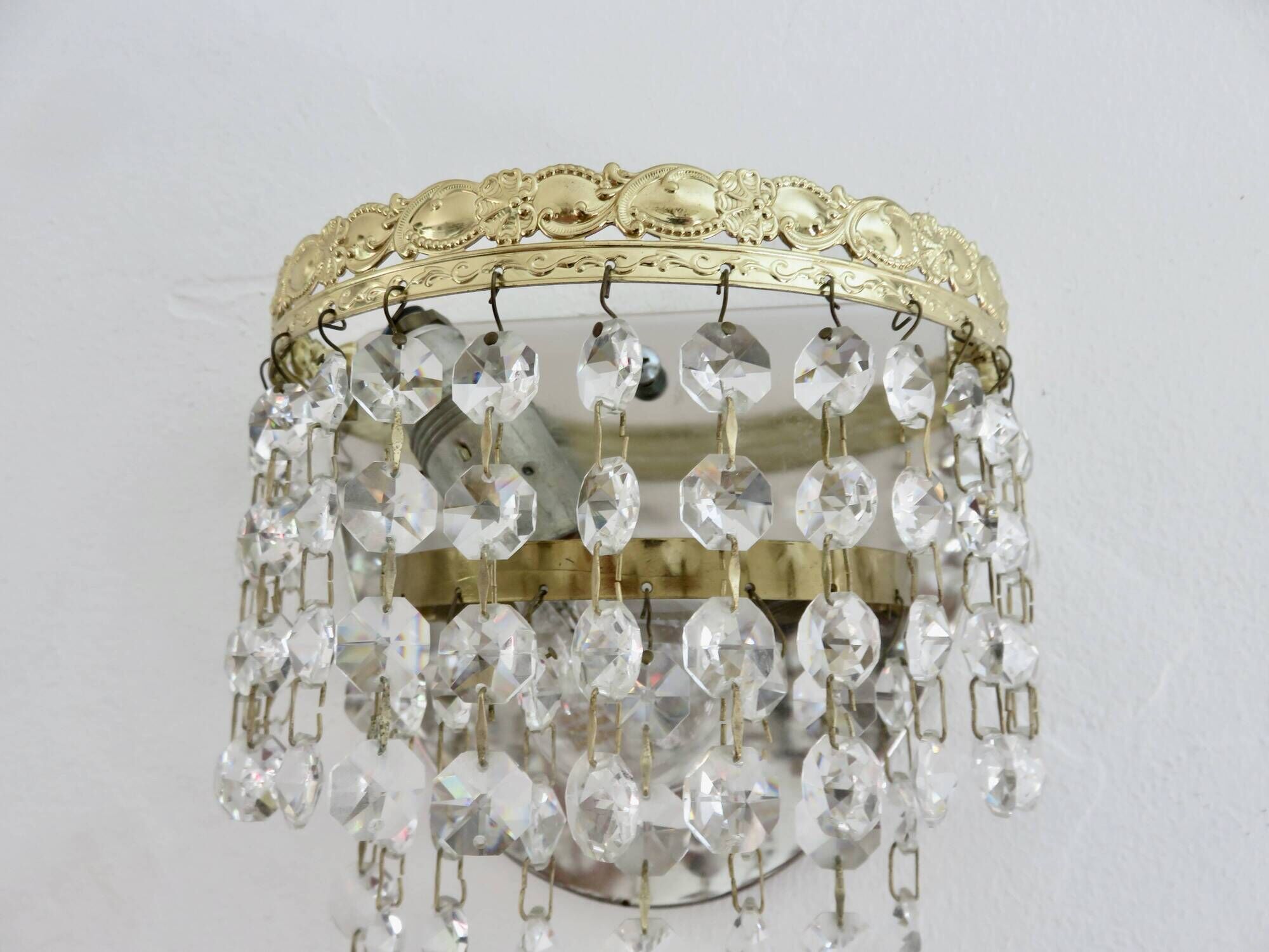 Apply "hot air balloon" to pendants, edition "Deknudt lighting", Belgium.