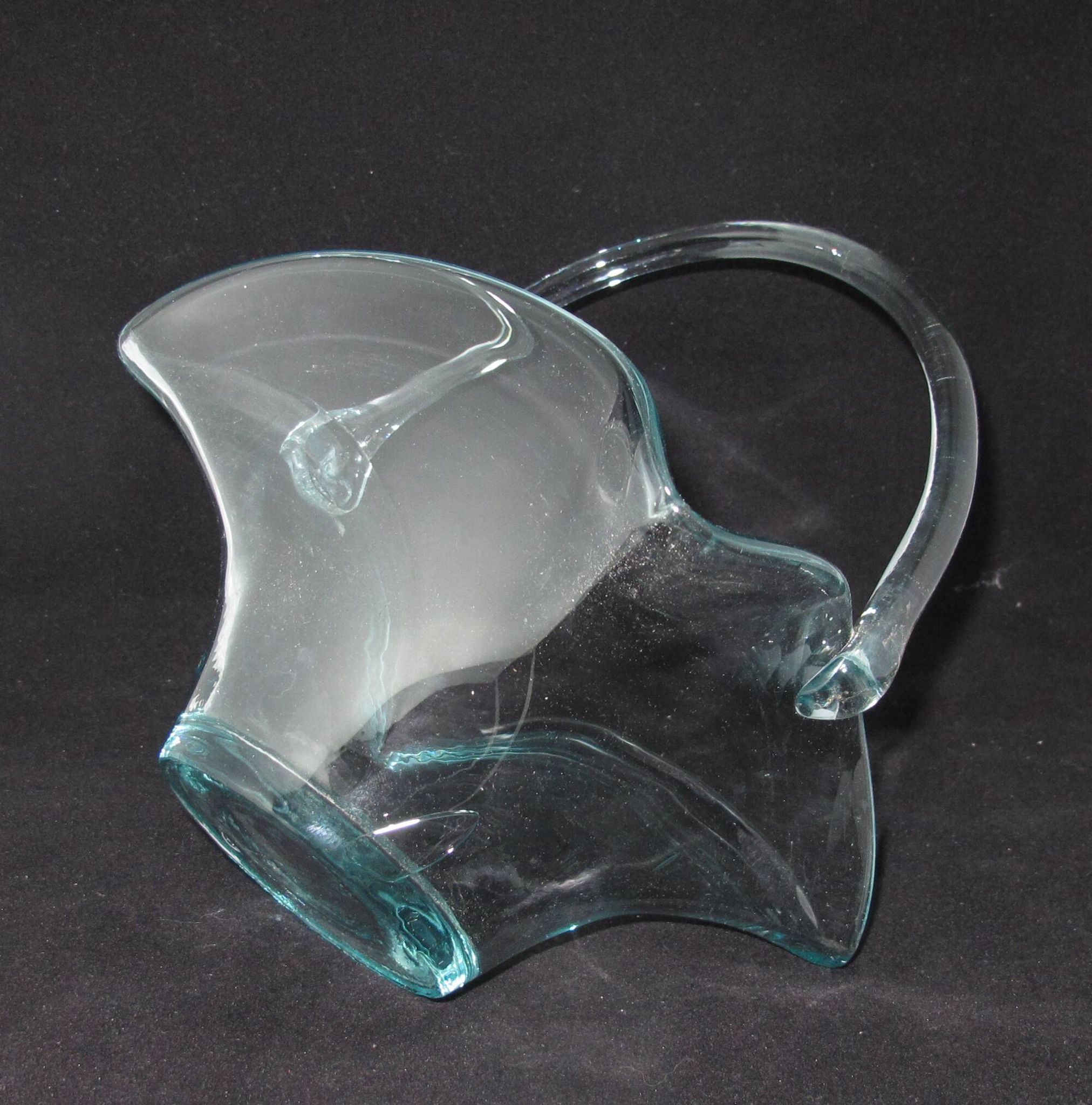 Corbeille en verre forme panier