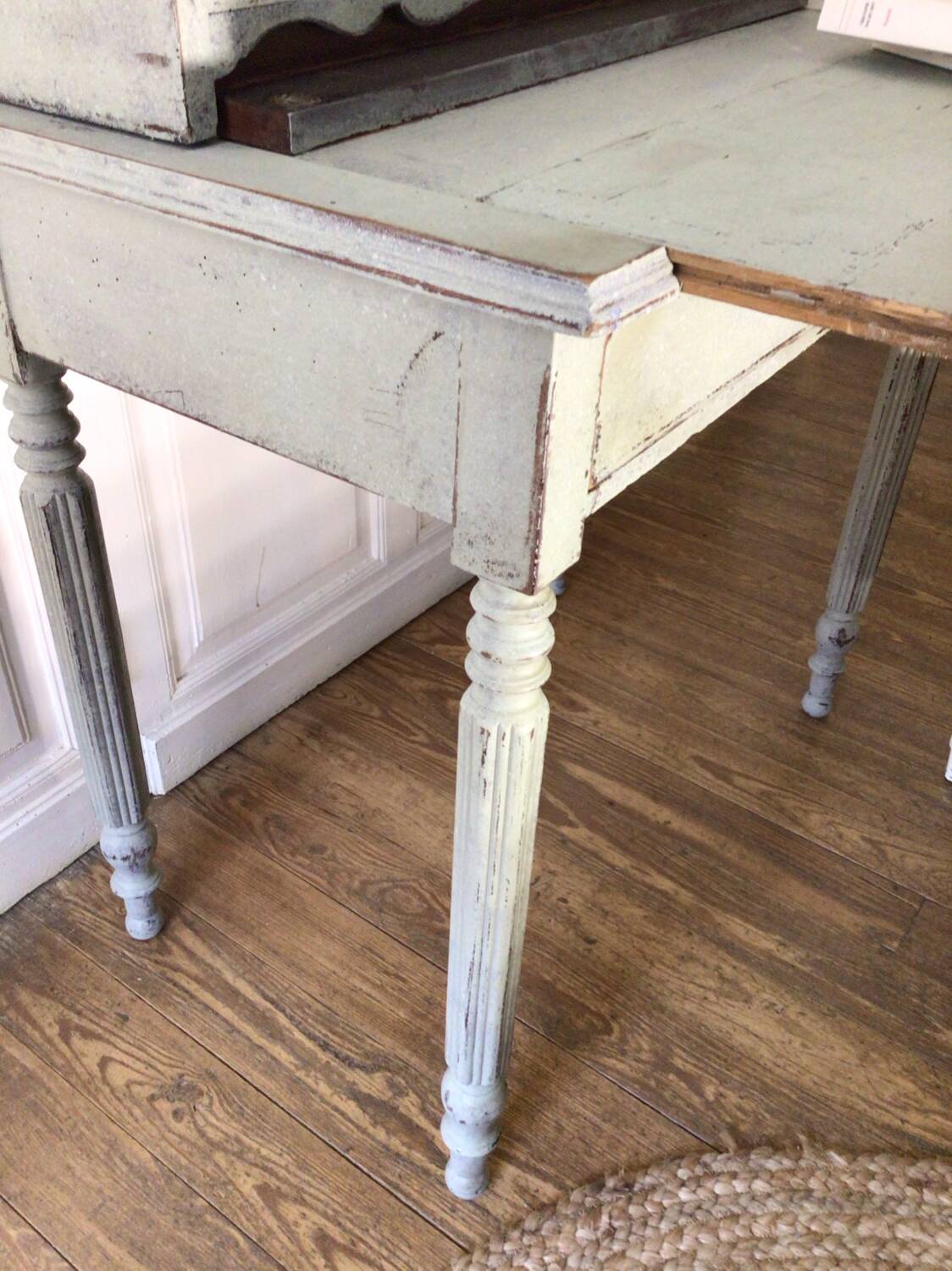 Desk happiness of the day 19th century