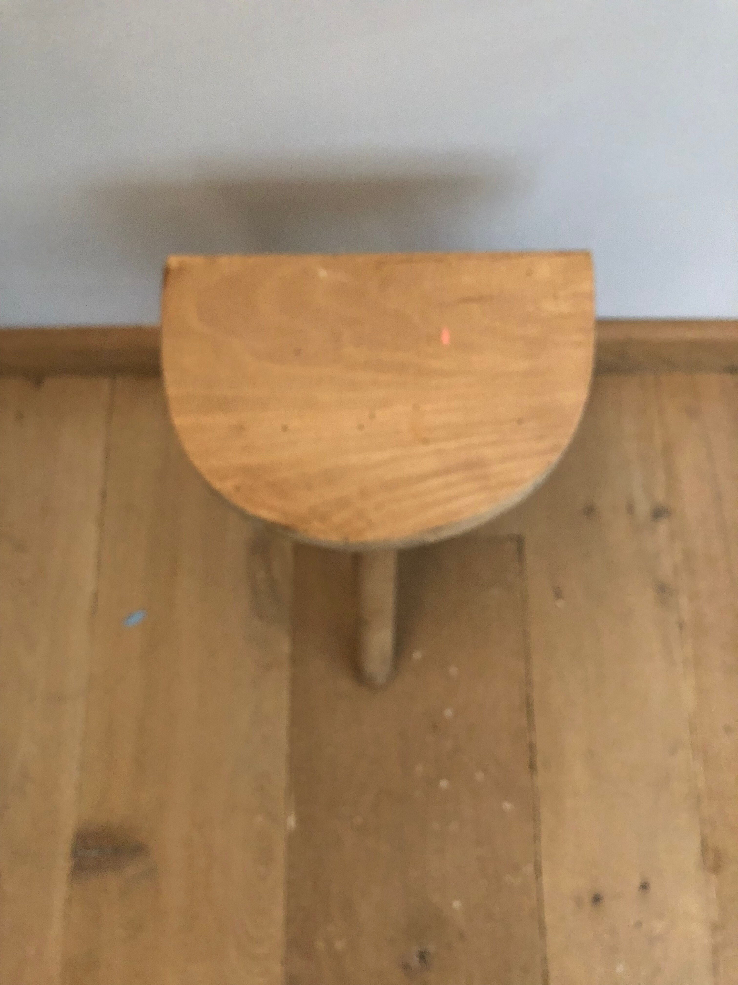 Tripod stool