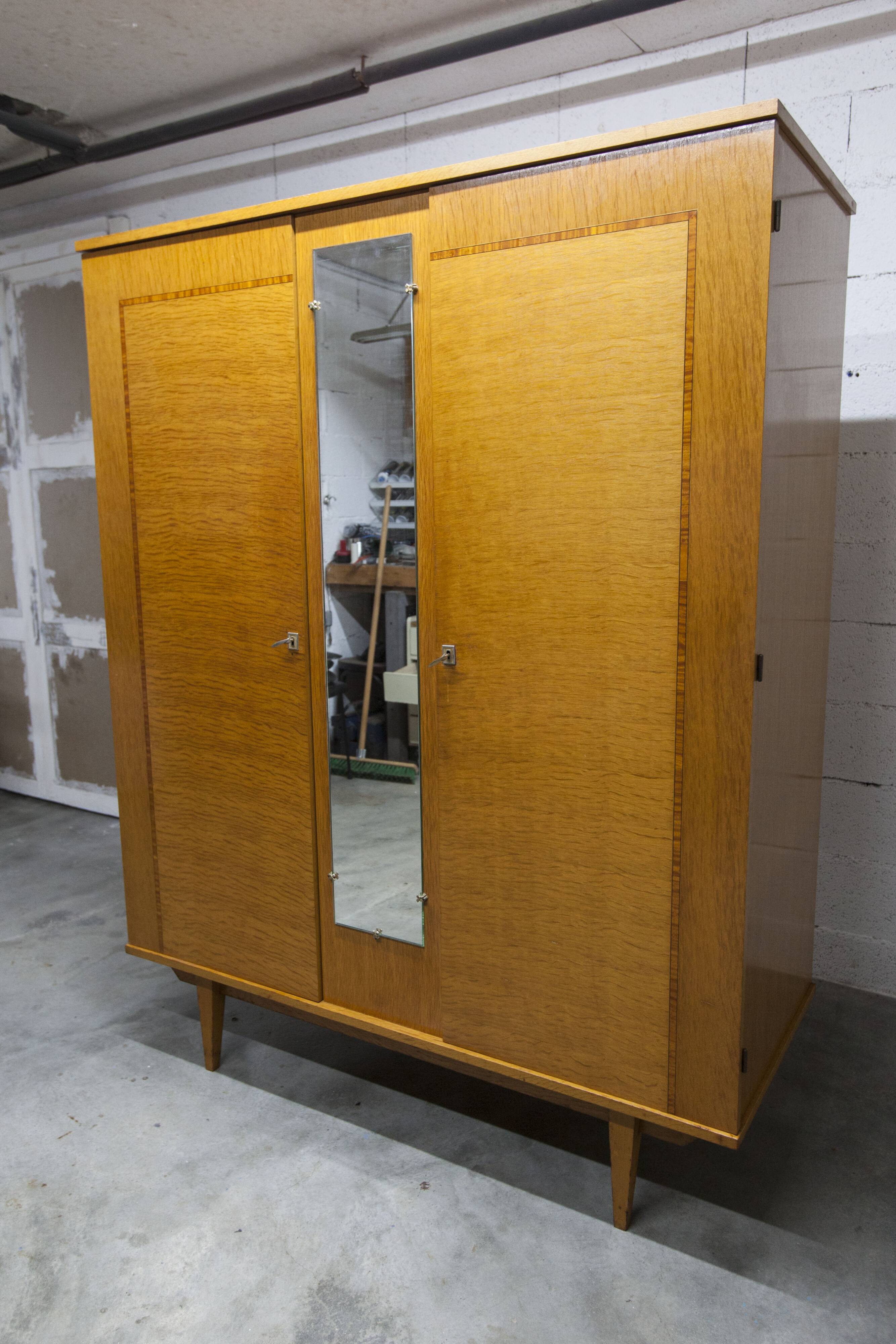 1970 Scandinavian wardrobe with shelves and mirror, 21x126, 2 doors.