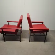 Ensemble de 3 fauteuils rouges de style mid-century moderne, Tchécoslovaquie, années 1970.