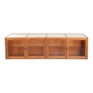 Grand comptoir en bois - vitrine portes