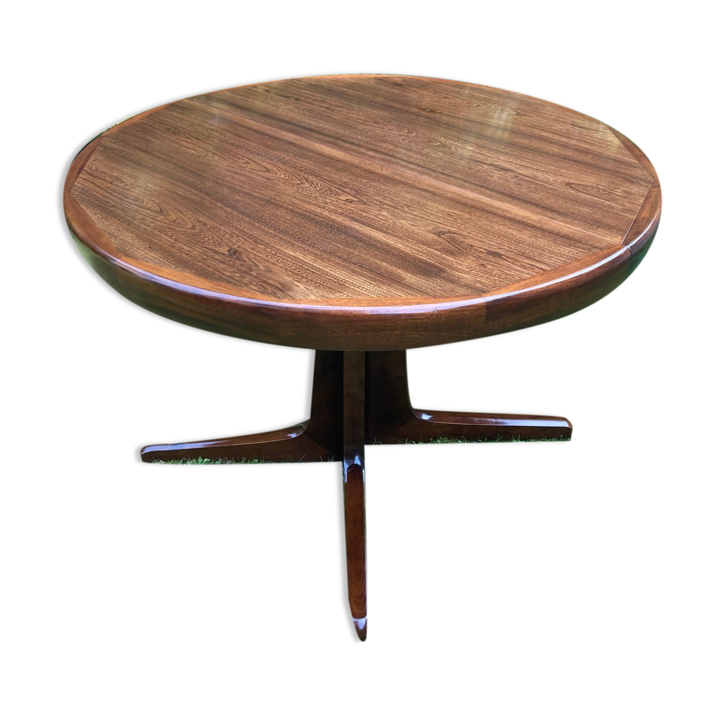 Vintage Scandinavian style round table