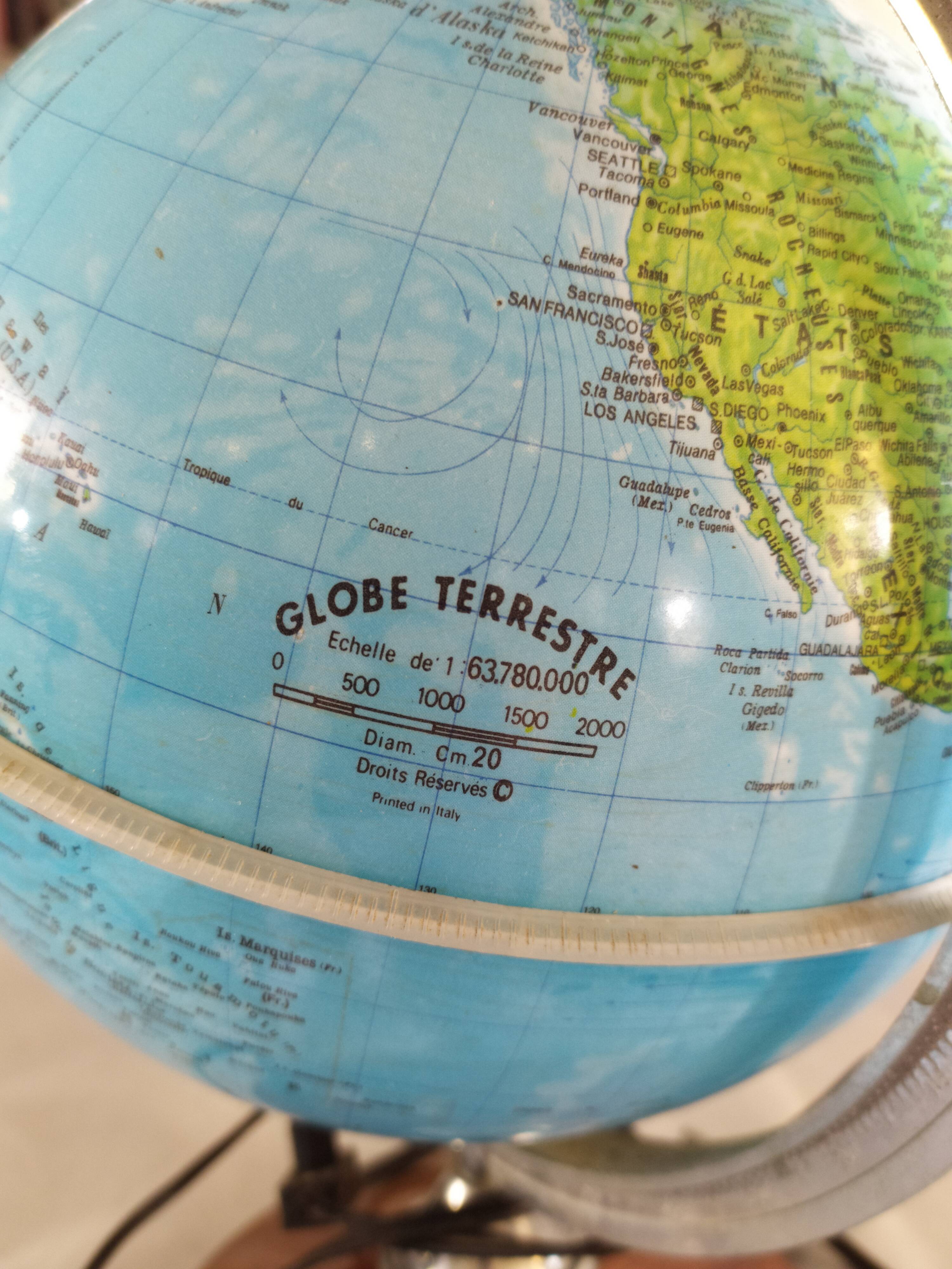 Luminous terrestrial globe