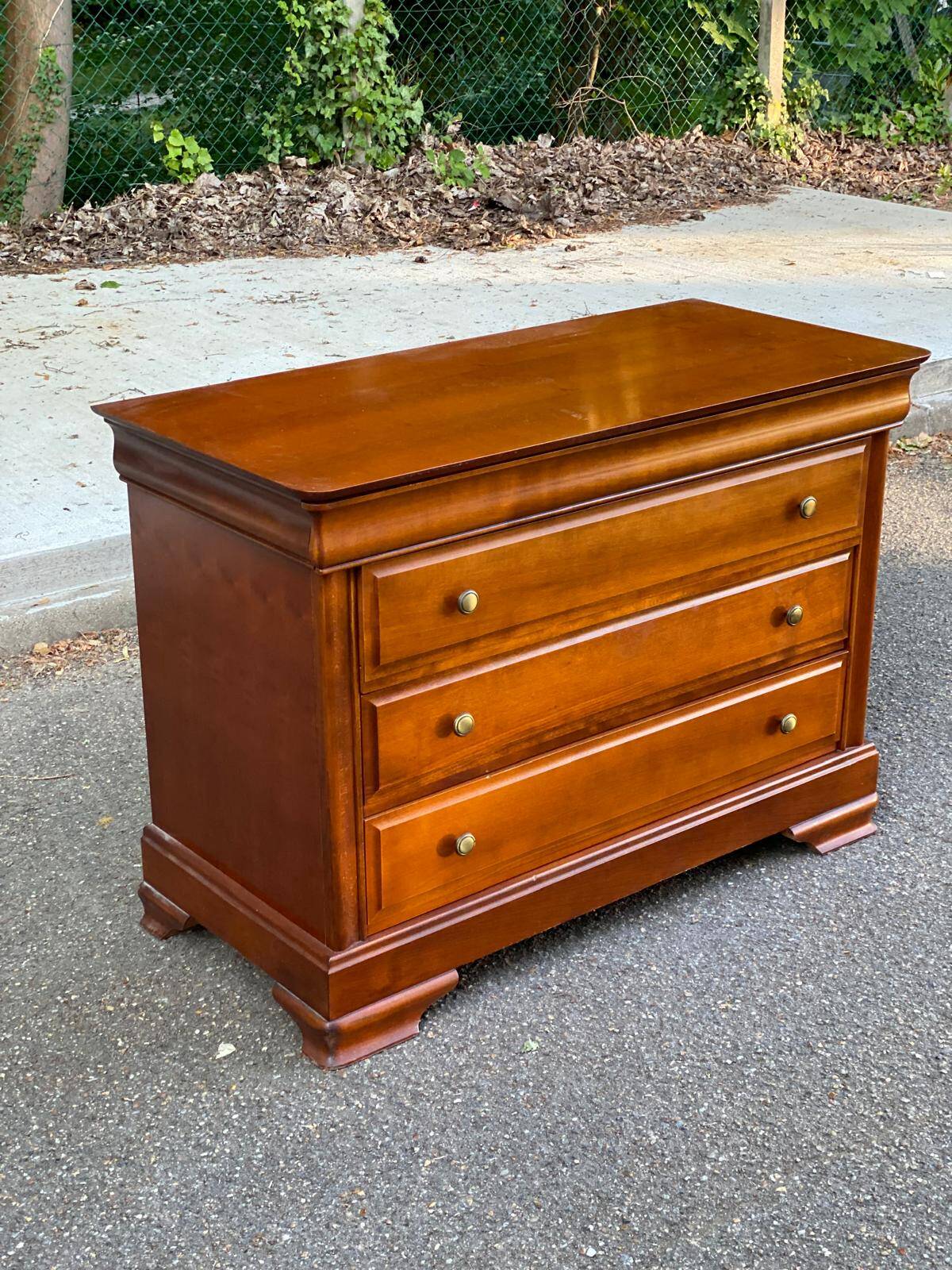 Louis Philippe wooden chest of drawers with 3 drawers