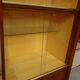 Vitrine vintage de la maison Capelle (82)