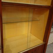 Vintage display cabinet from the Capelle house (82)