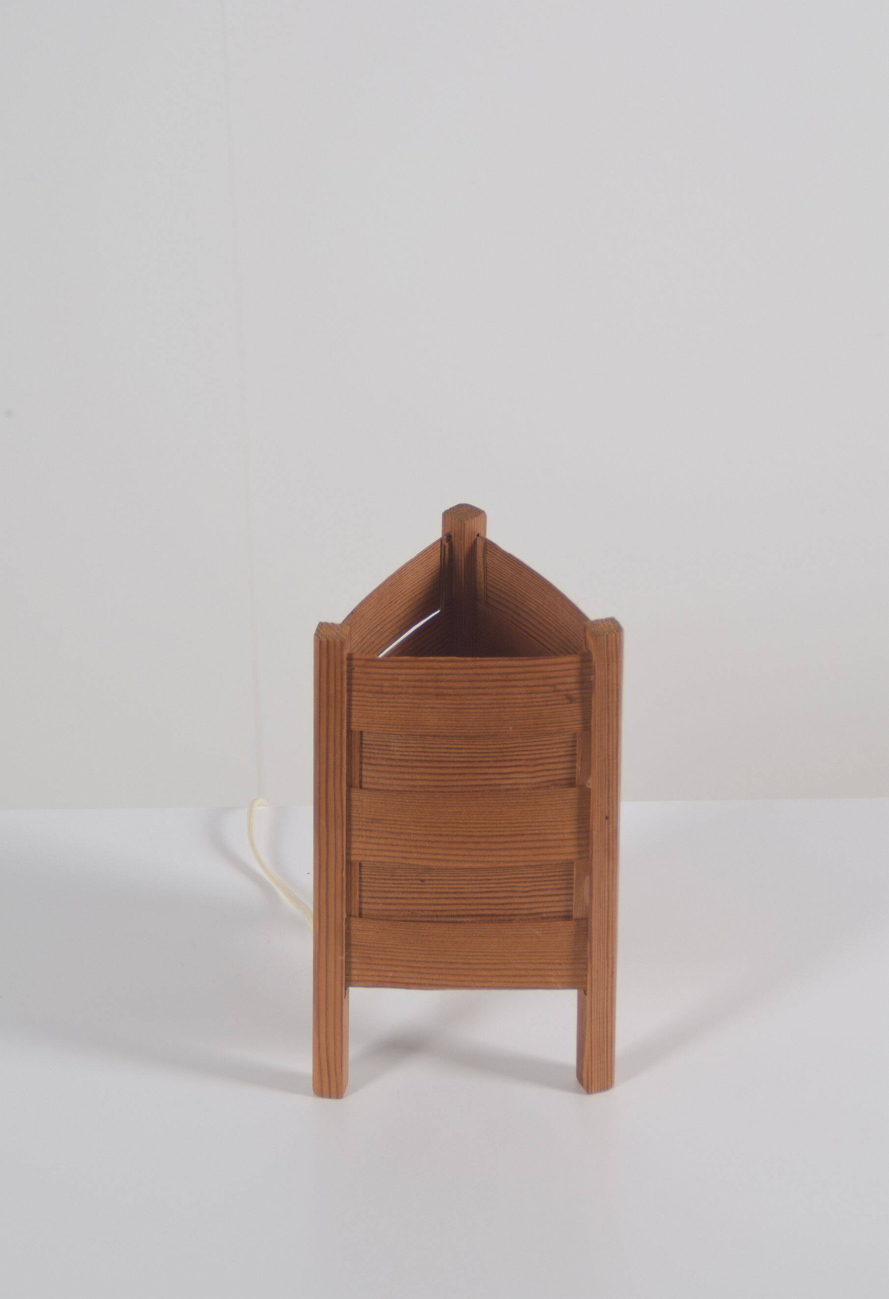 Swedish pine table lamp produced by Luleå Stjärnslöjd, 1960s