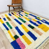 Handcrafted Moroccan rug decorated 200cm x 300cm