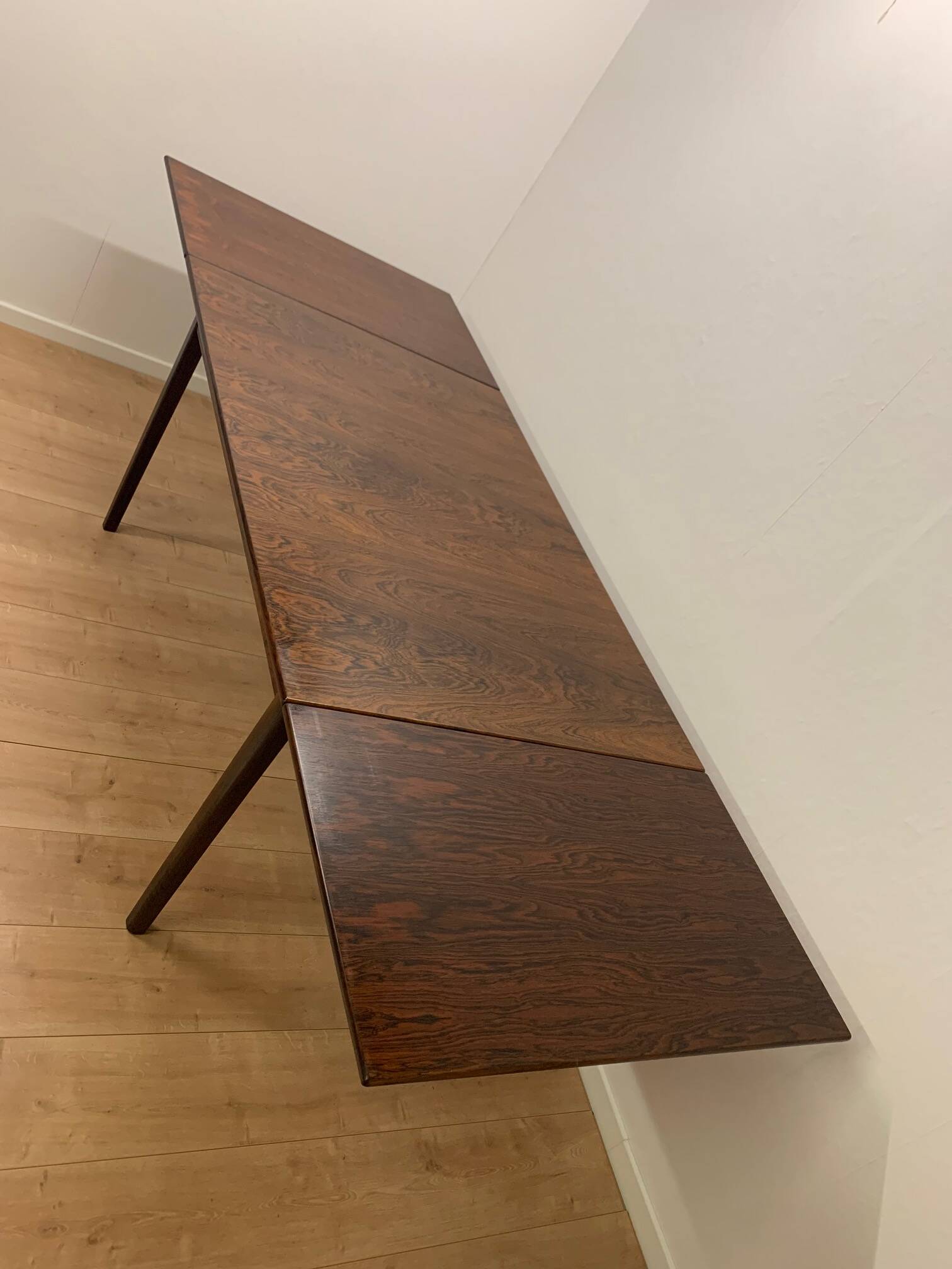 Extendable dining table in rosewood, Denmark, 1960.