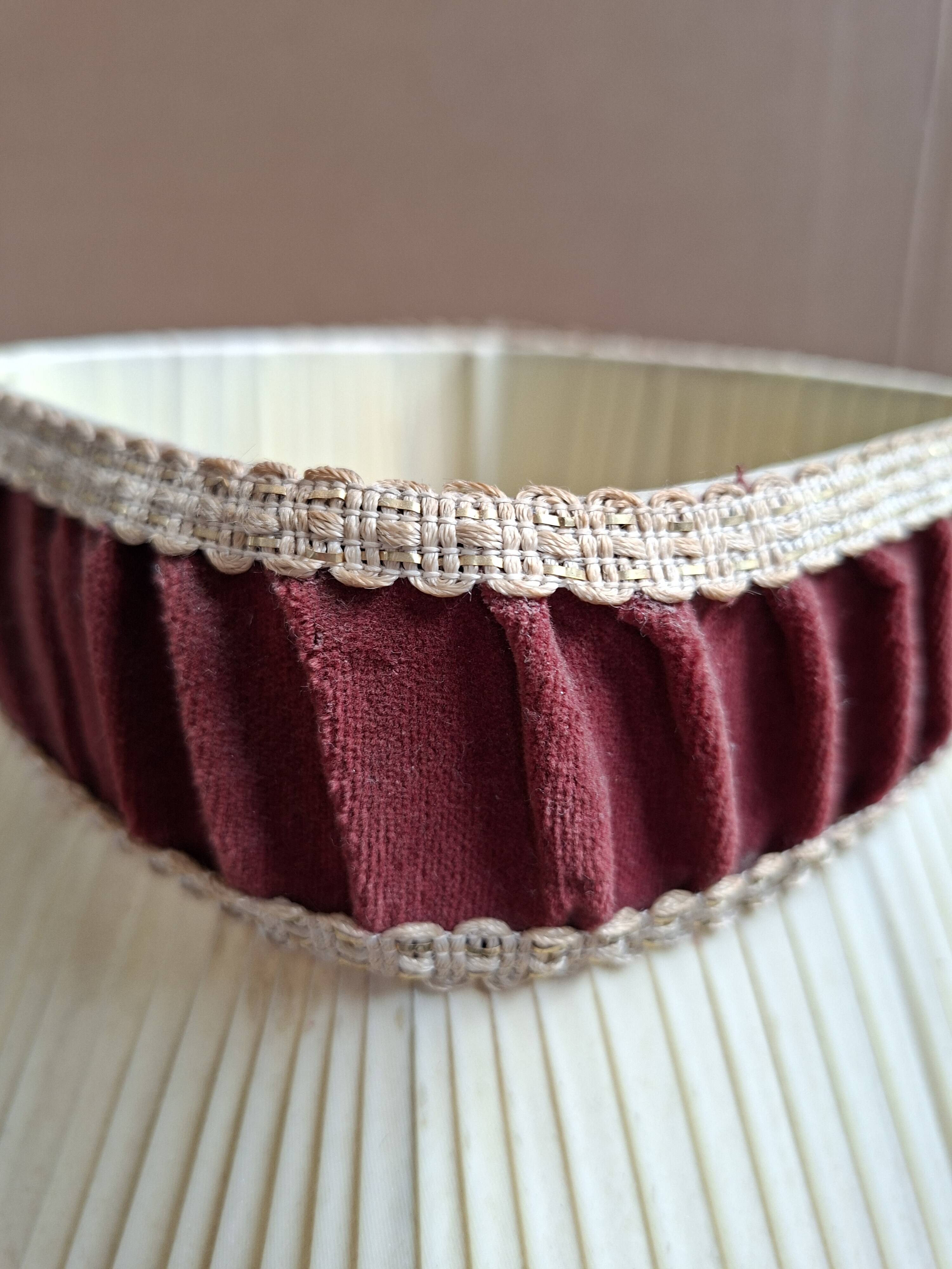 Lampada da Tavolo Vintage in Ceramica dipinta a mano e Velluto Bordeaux