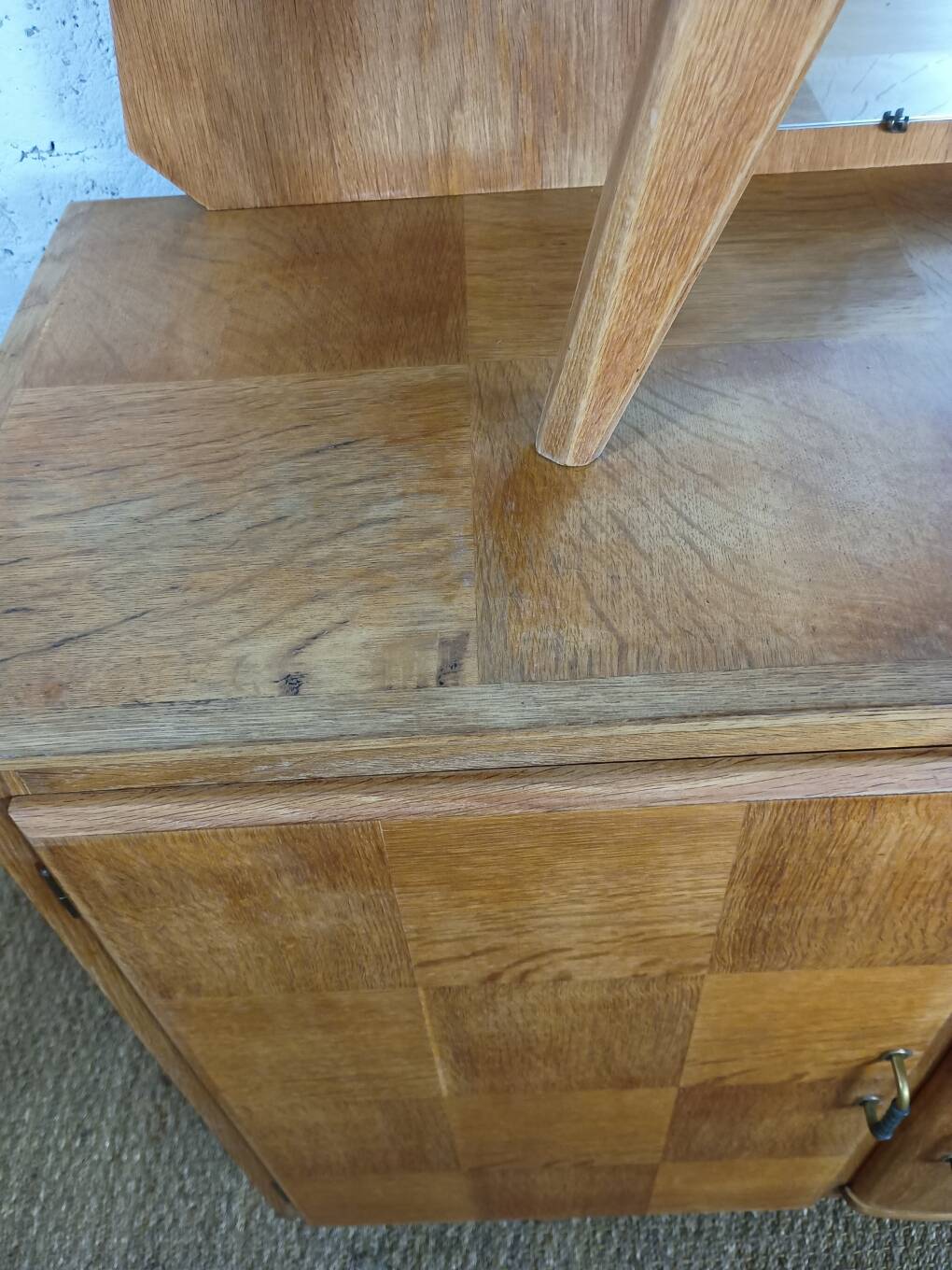 1950s two-body buffet, oak veneer, tapered legs.