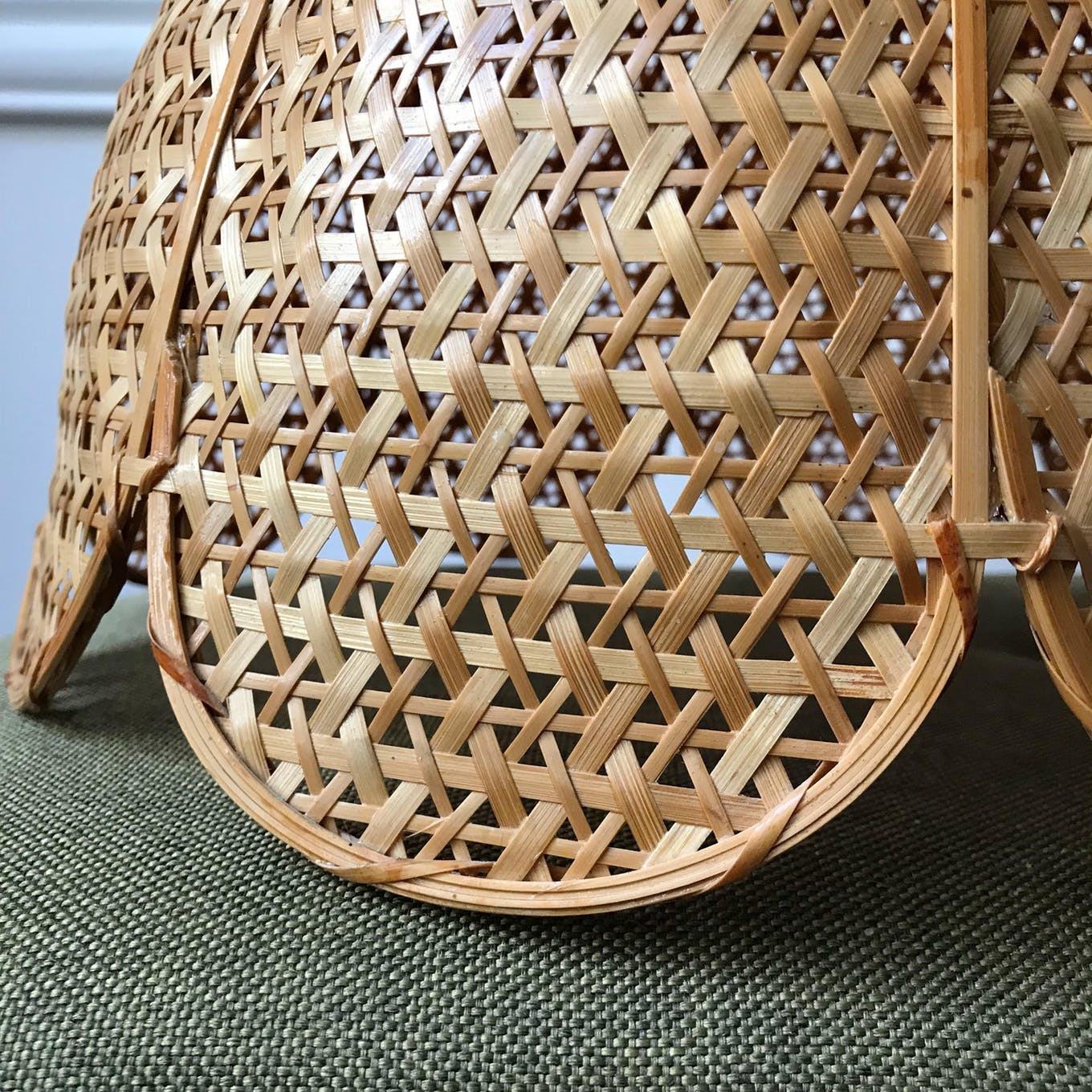 70s vintage wicker tulip hanging