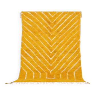 Ecru Moroccan rug with geometric patterns 250cm x 150cm