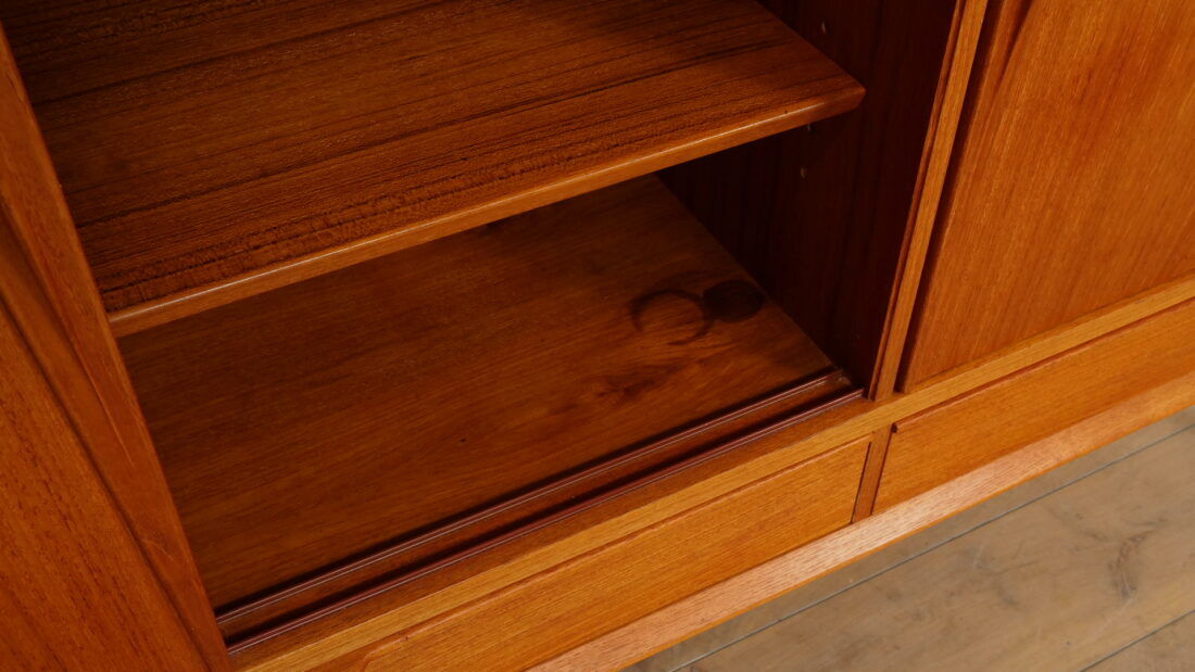 Vintage cabinet | Danish design | sliding doors | Gunni Omann | 180 cm