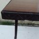 Table basse pieds en fer forgé plateau en bois  77 x 38 cm