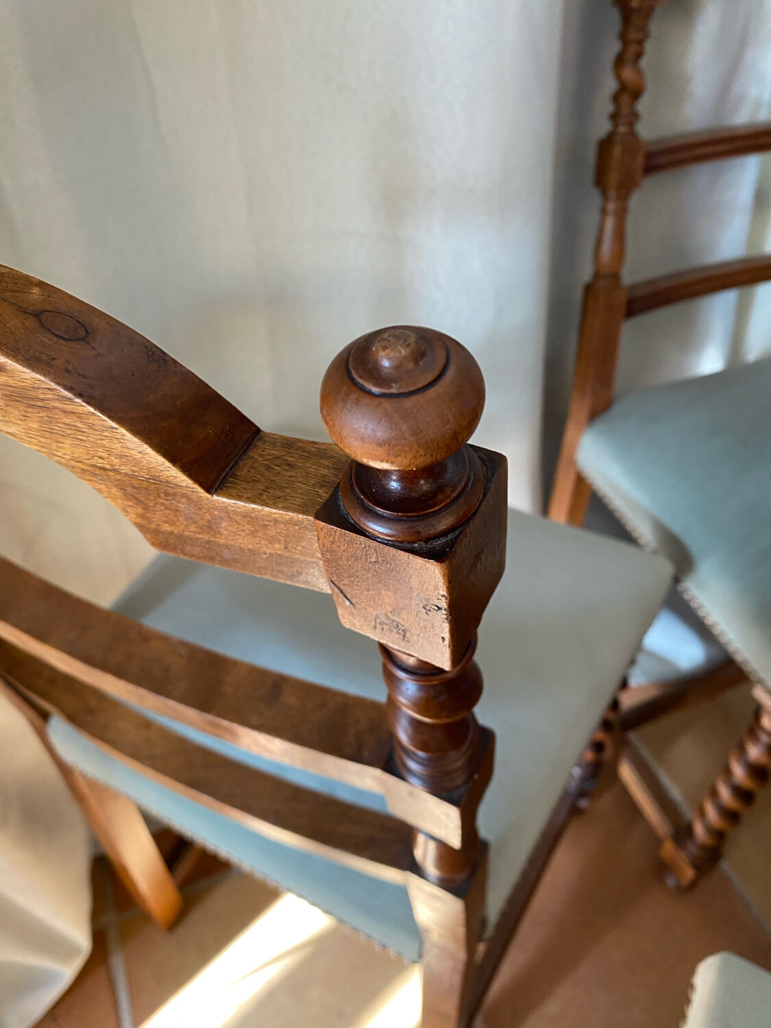 Six turned wooden chairs