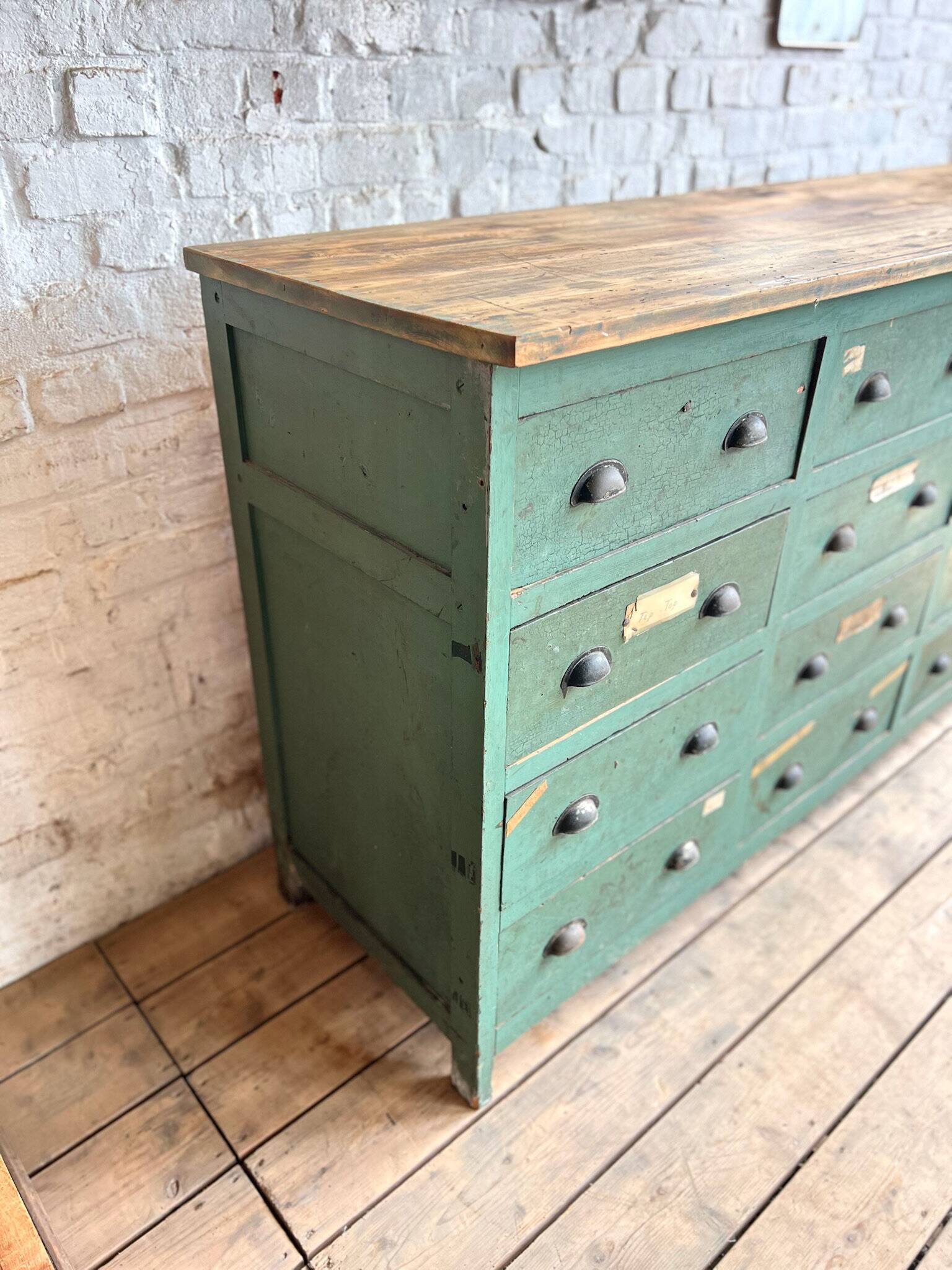 Old workshop drawer unit with original patina.