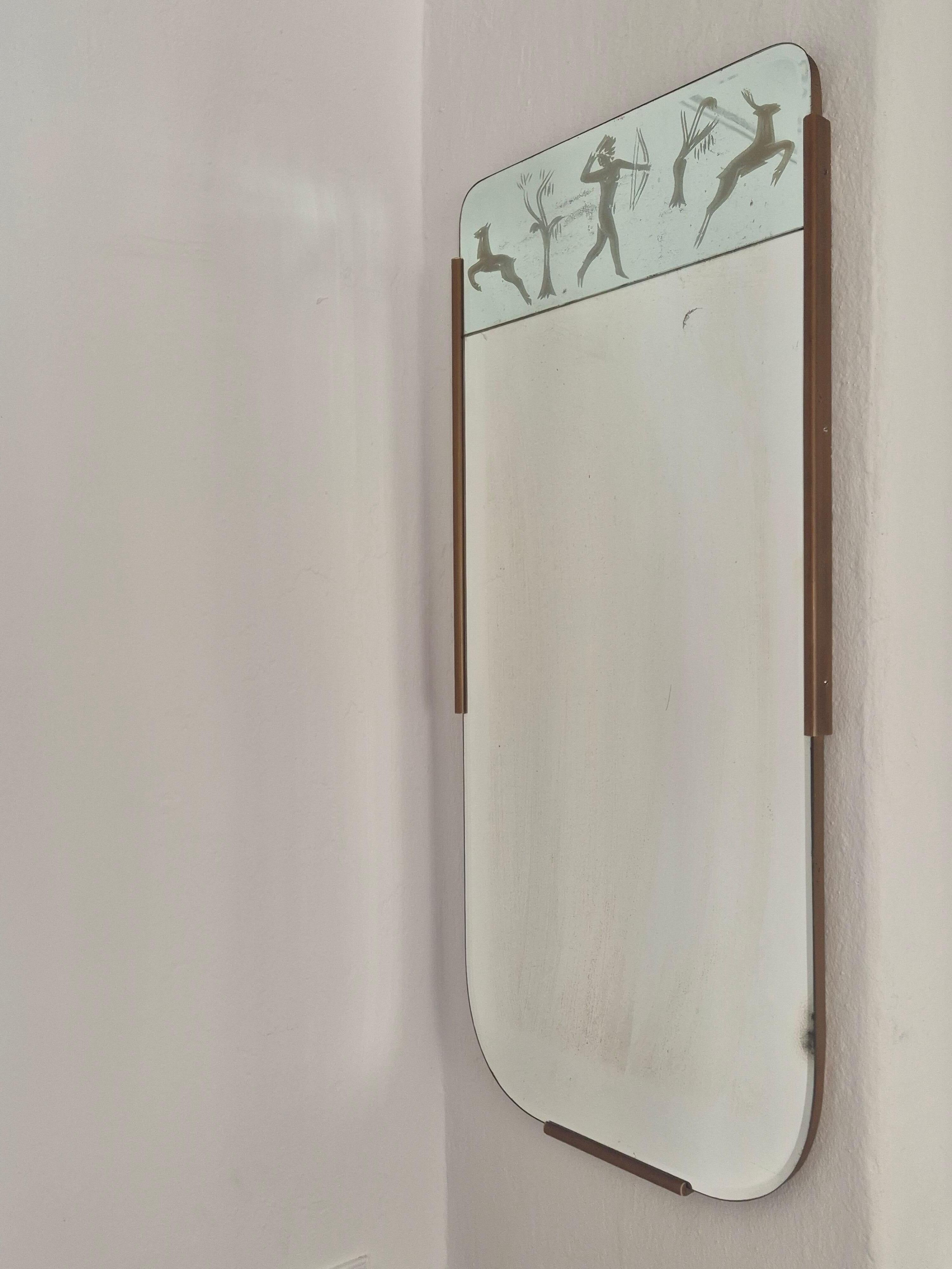 Miroir suédois Grace rare avec décor gravé de la chasseresse Diane et des cerfs.
