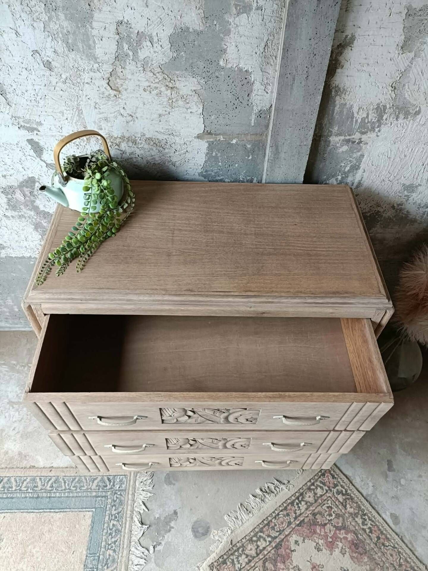 Art Deco chest of drawers