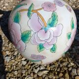 Round vase