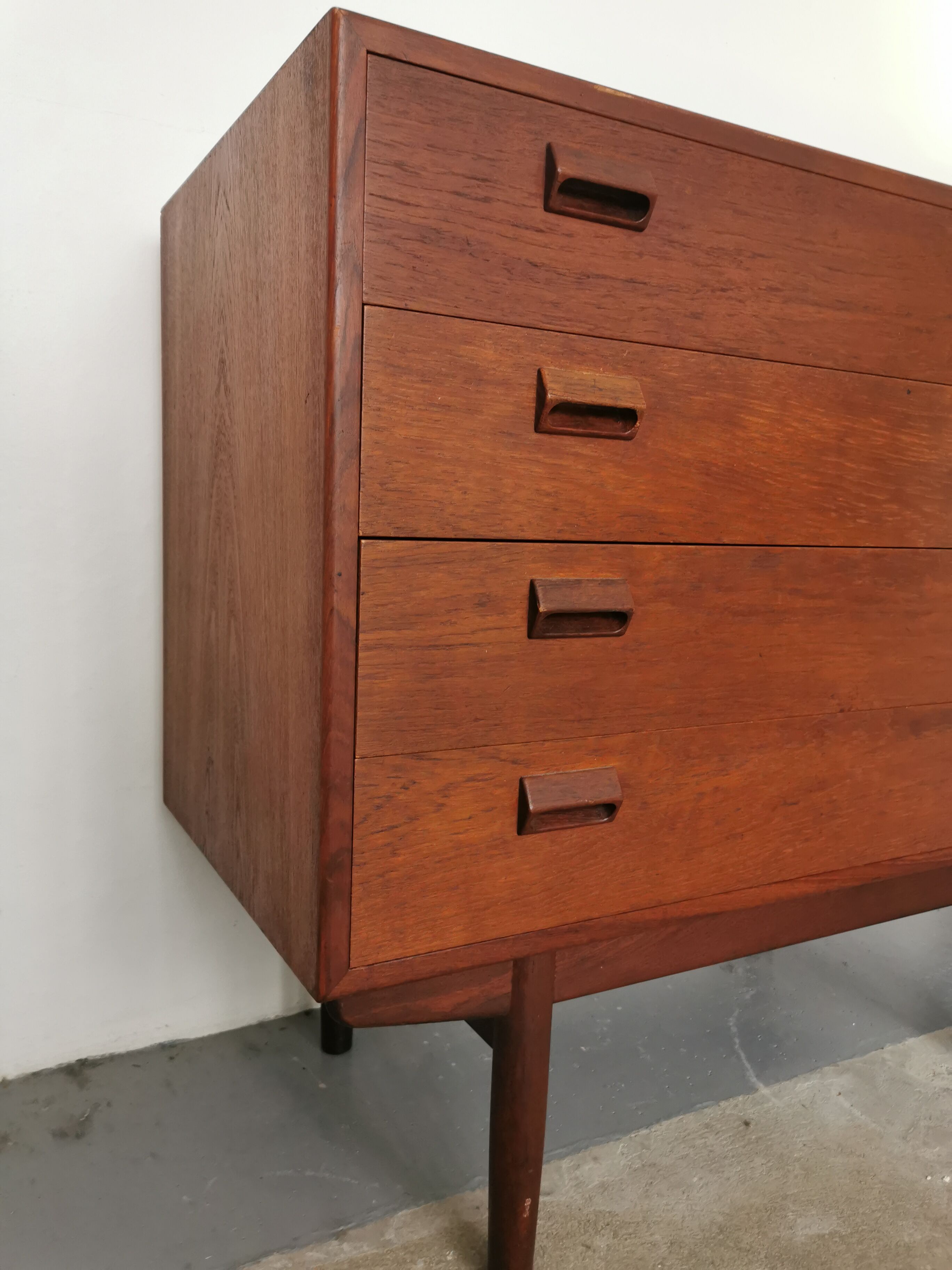 Commode danoise en teck 1960