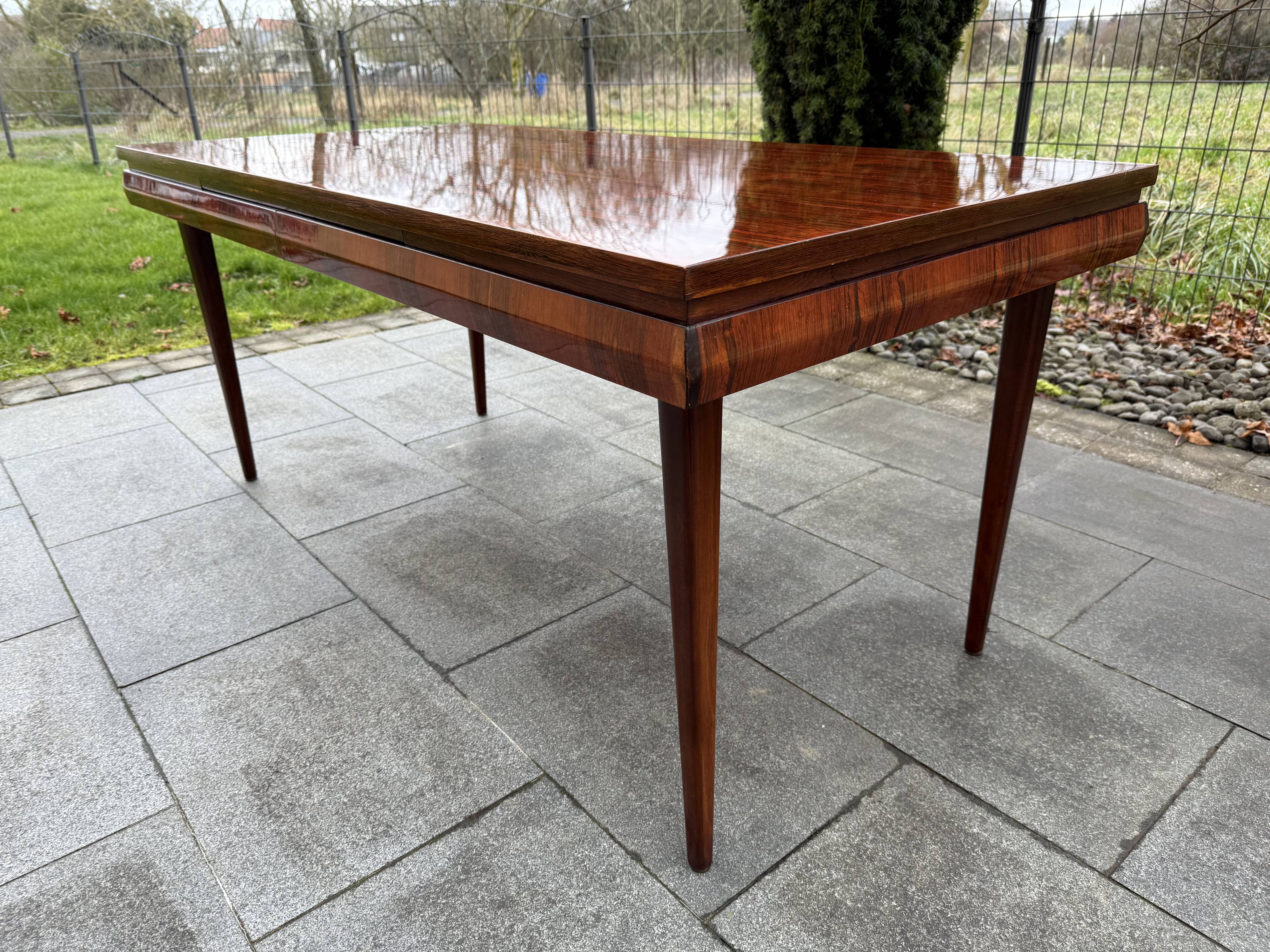Table à manger extensible Paolo Buffa Italie 1960