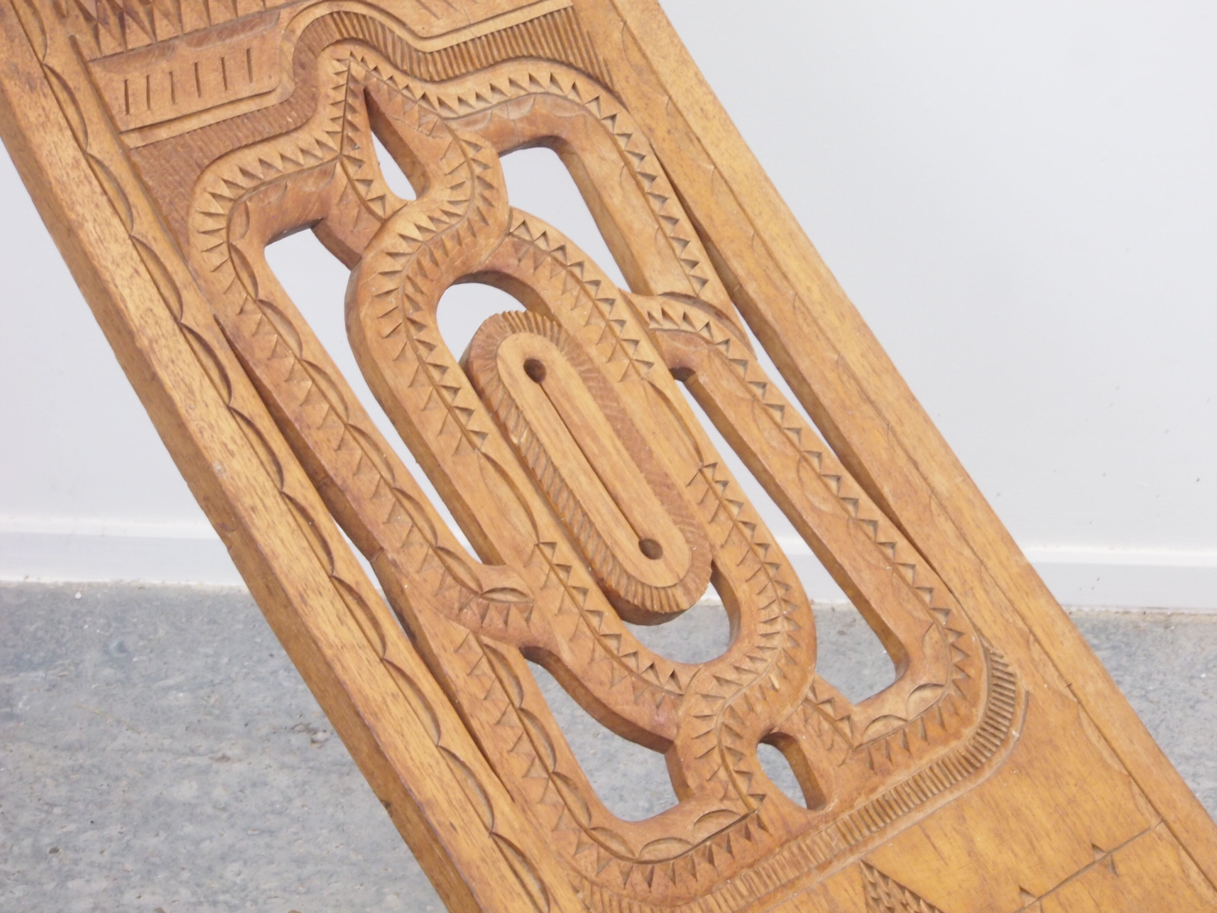 Chaise longue ethnique de coupe à la main