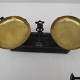 Scale old type roberval force 1 kg