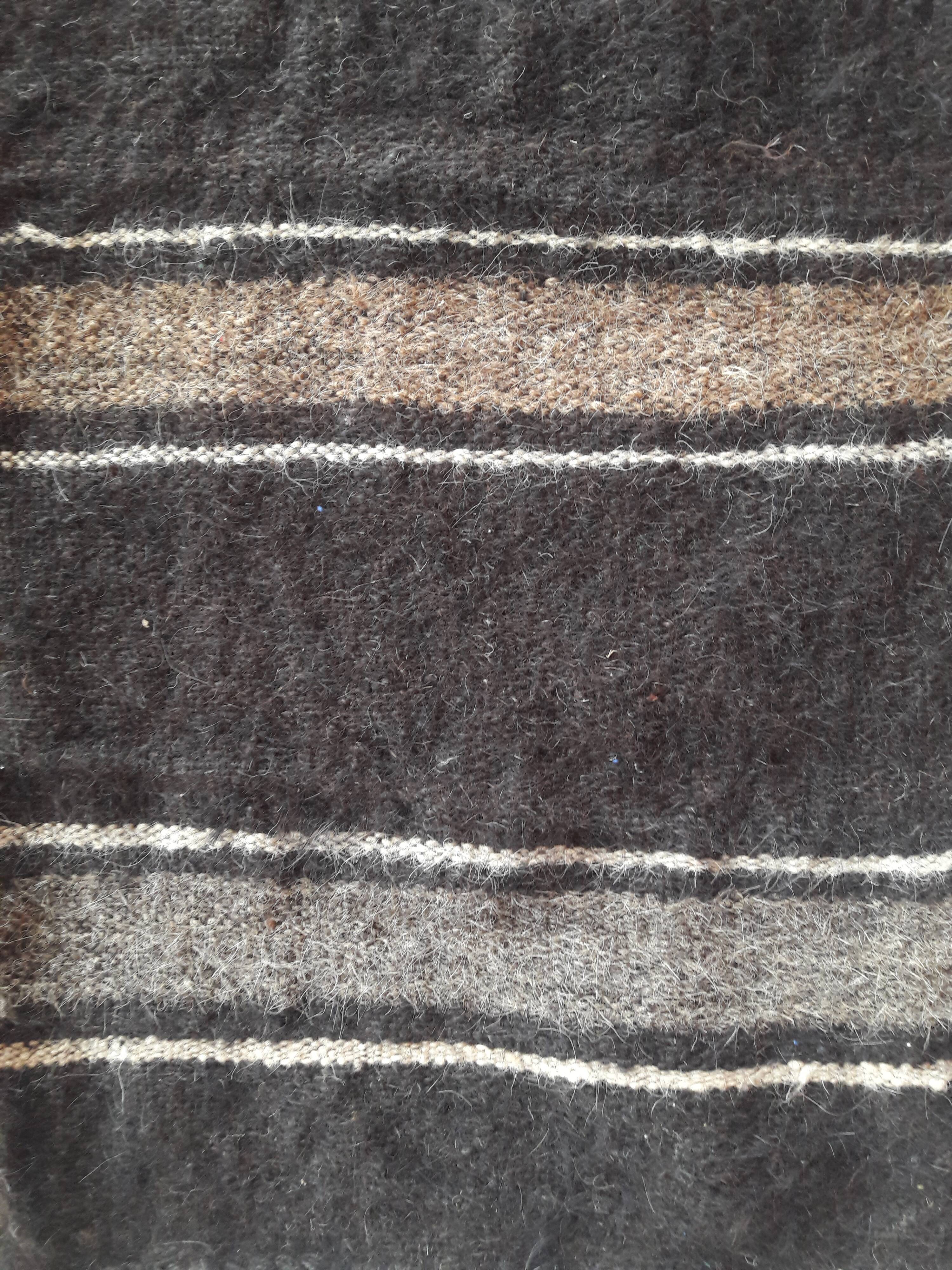 Wool carpet - 282x145 cm