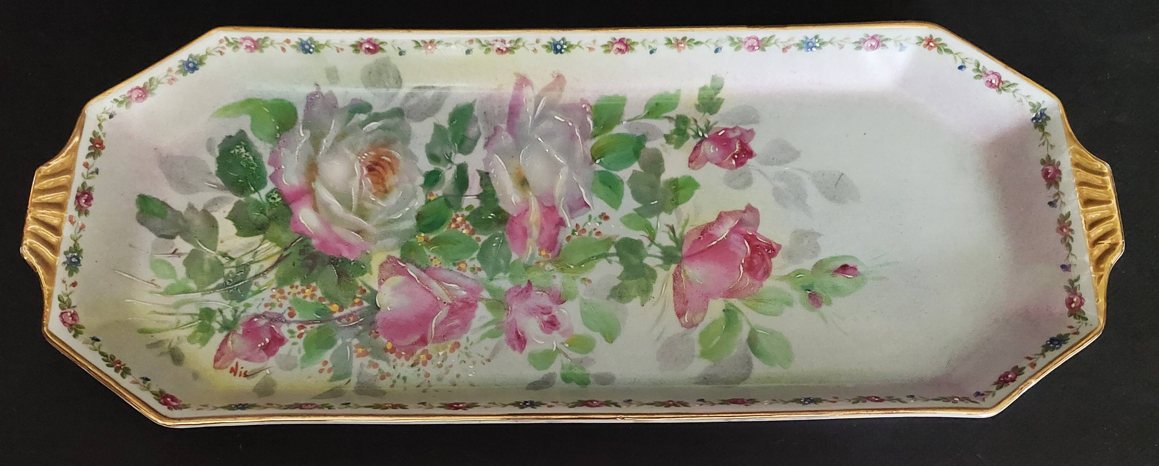 Hollow brand a porcelain cake dish